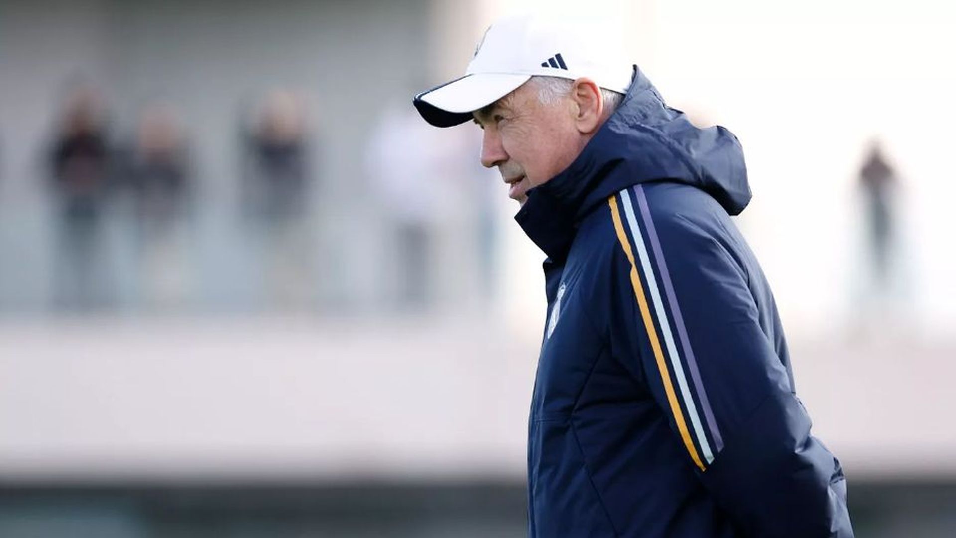 carlo_ancelotti_en_un_entrenamiento_del_real_madrid_foto_rm_001.png
