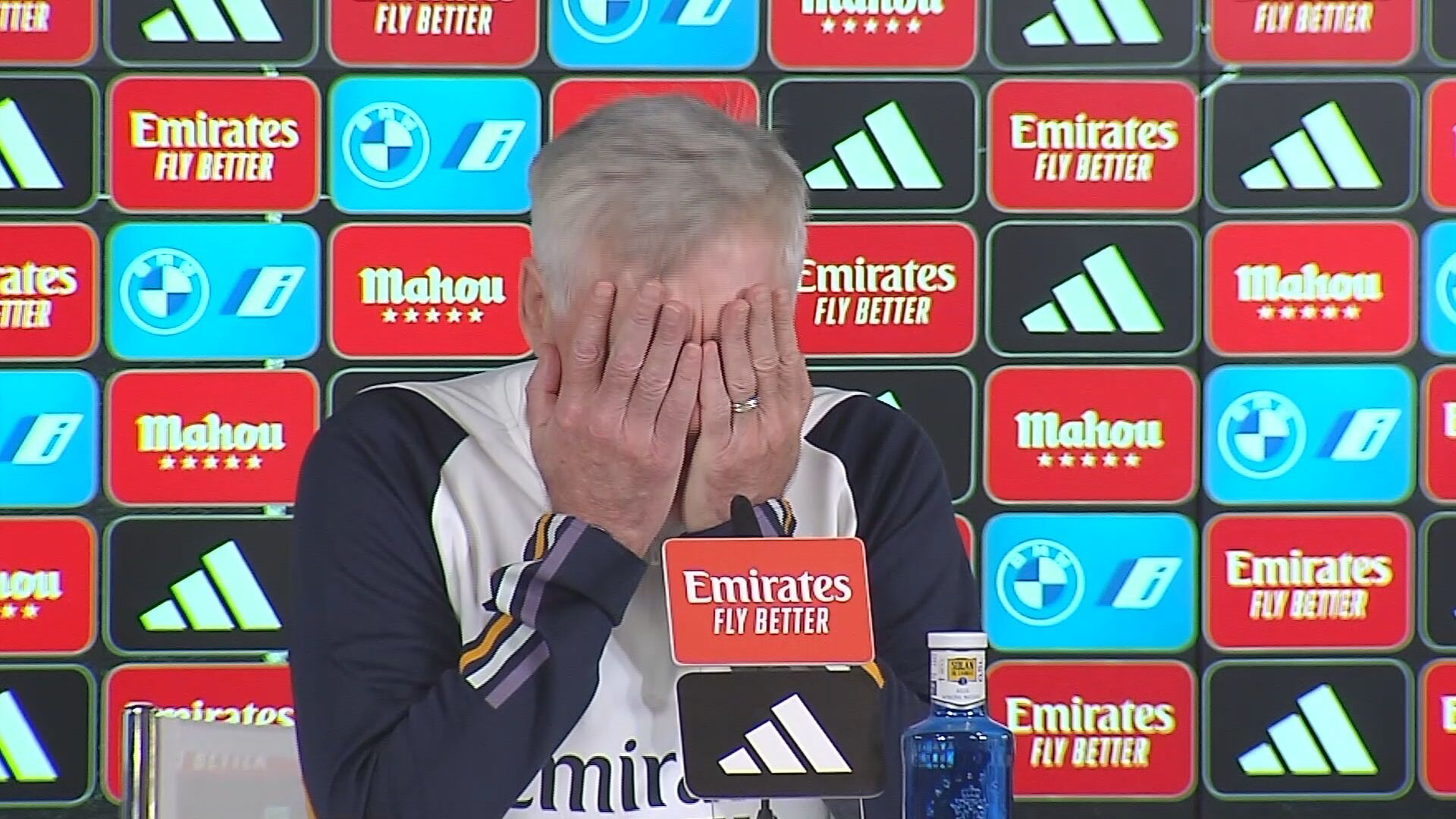 carlo_ancelotti_tiene_un_lapsus_y_le_da_un_ataque_de_risa.jpeg