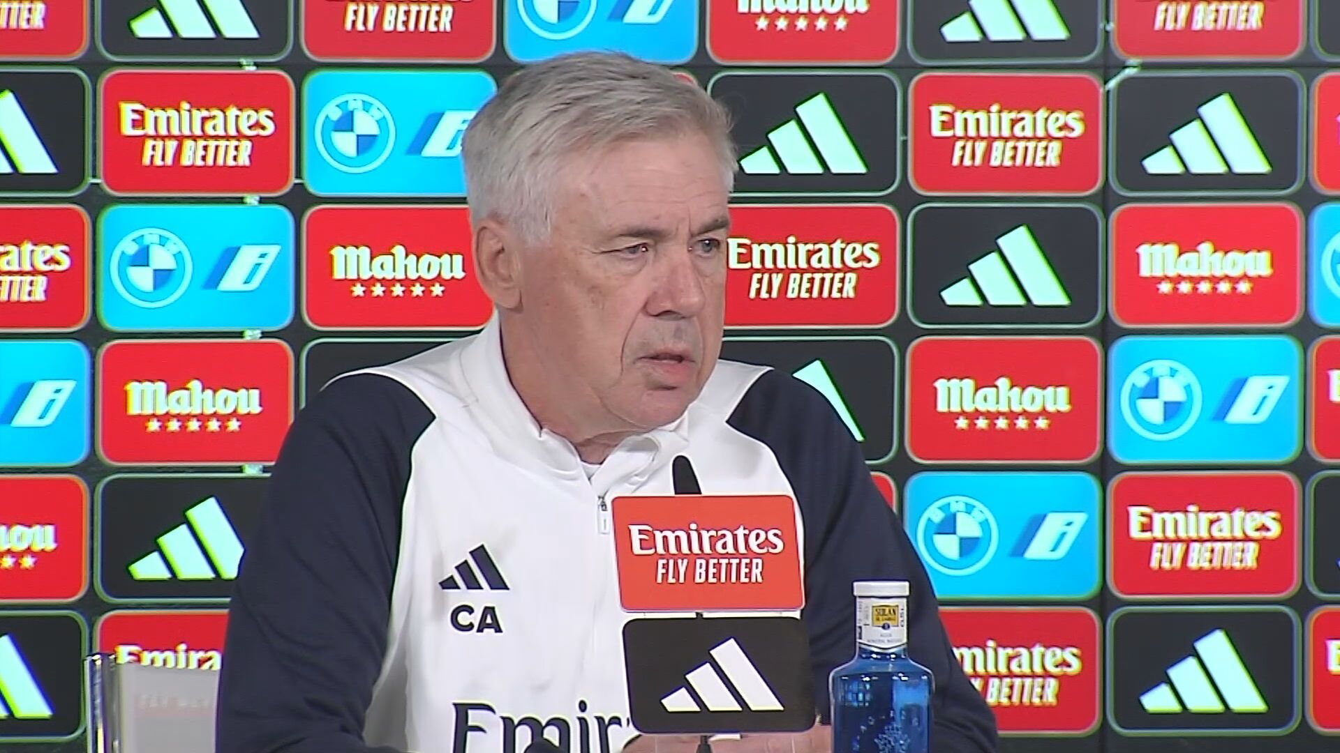 carlo_ancelotti_y_la_posibilidad_de_fichar_un_central.jpeg