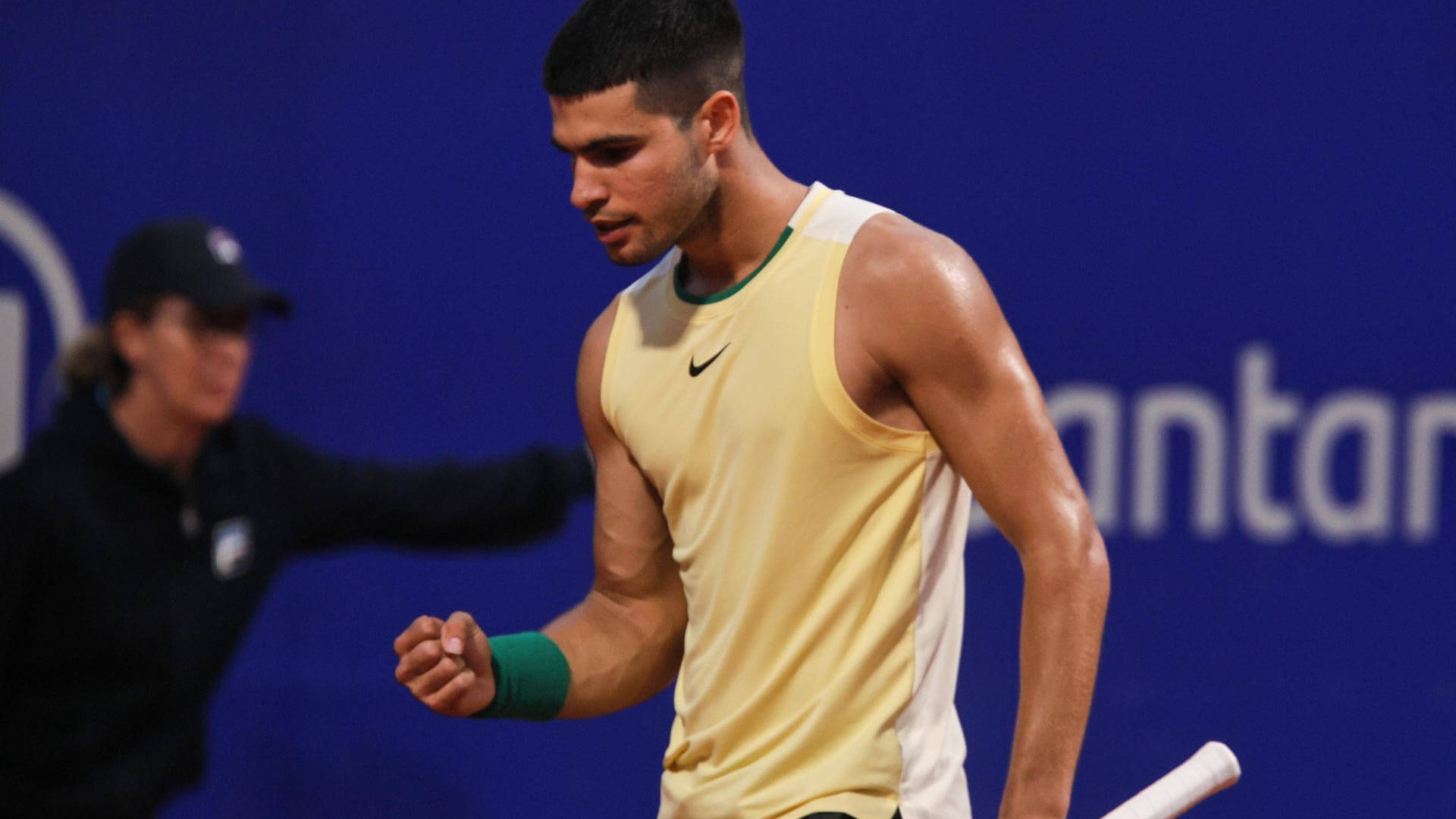 carlos_alcaraz_celebrando_un_punto_ante_vavassori_en_el_argentina_open_foto_efe_001.jpg carlos_alcaraz_celebrando_un_punto_ante_vavassori_en_el_argentina_open_foto_efe_001.jpg