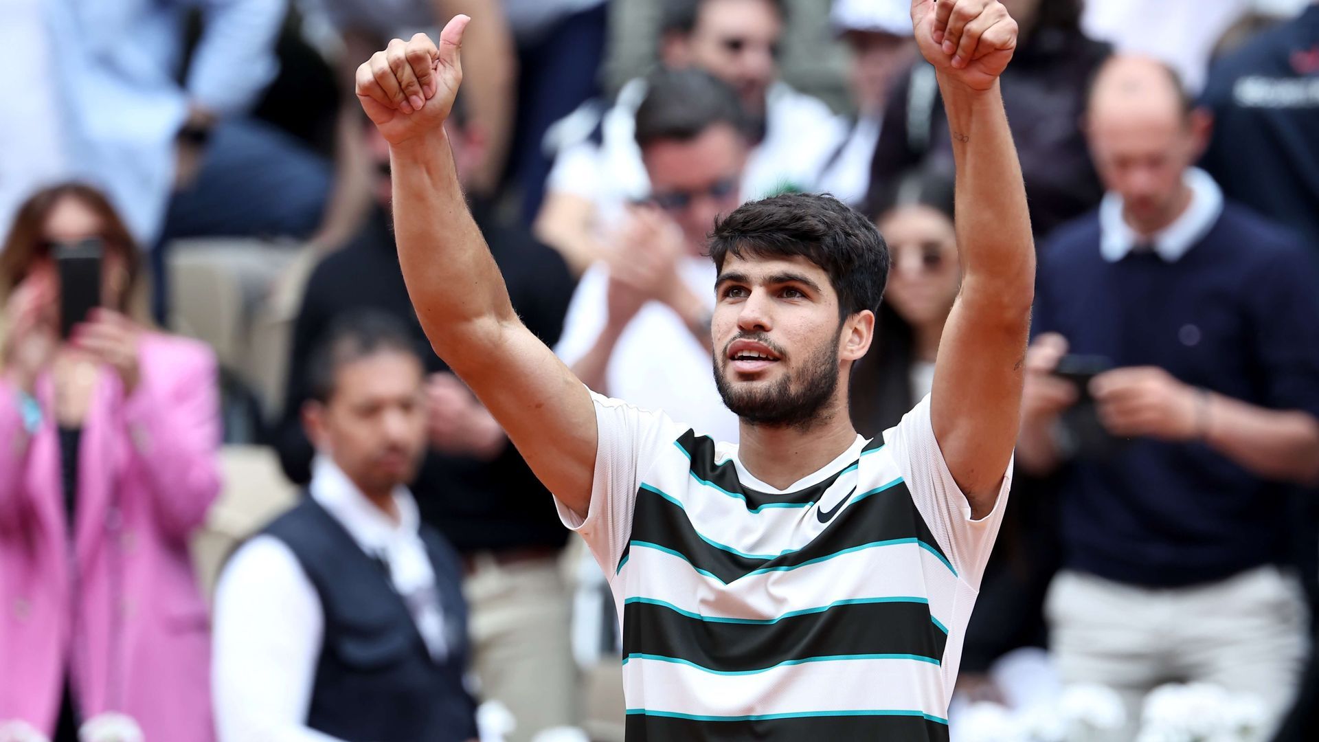 carlos_alcaraz_en_roland_garros_foto_efe_001.jpg