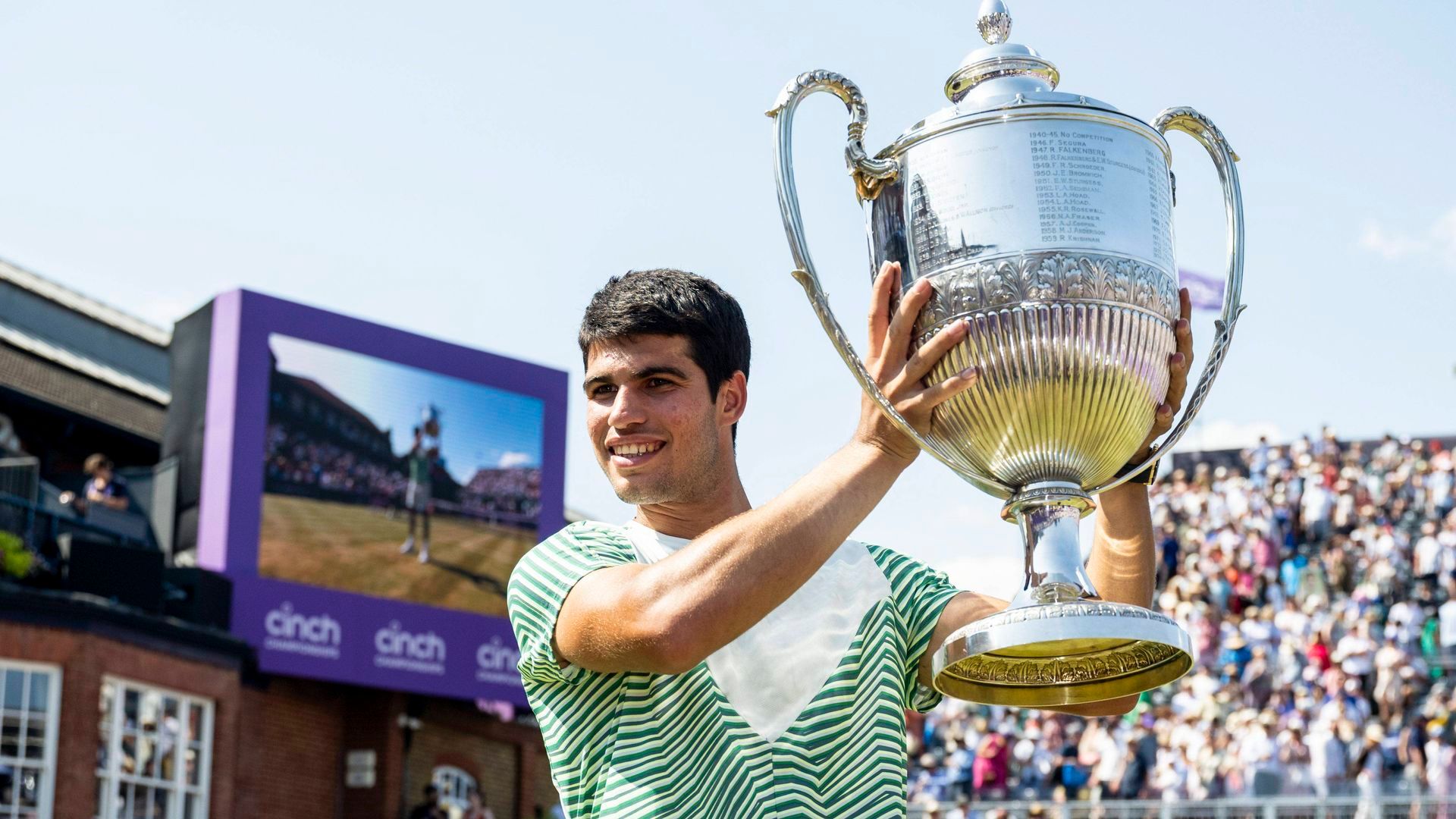 carlos_alcaraz_levanta_el_titulo_de_queens_foto_cordon_pressjpg.jpg carlos_alcaraz_levanta_el_titulo_de_queens_foto_cordon_pressjpg.jpg