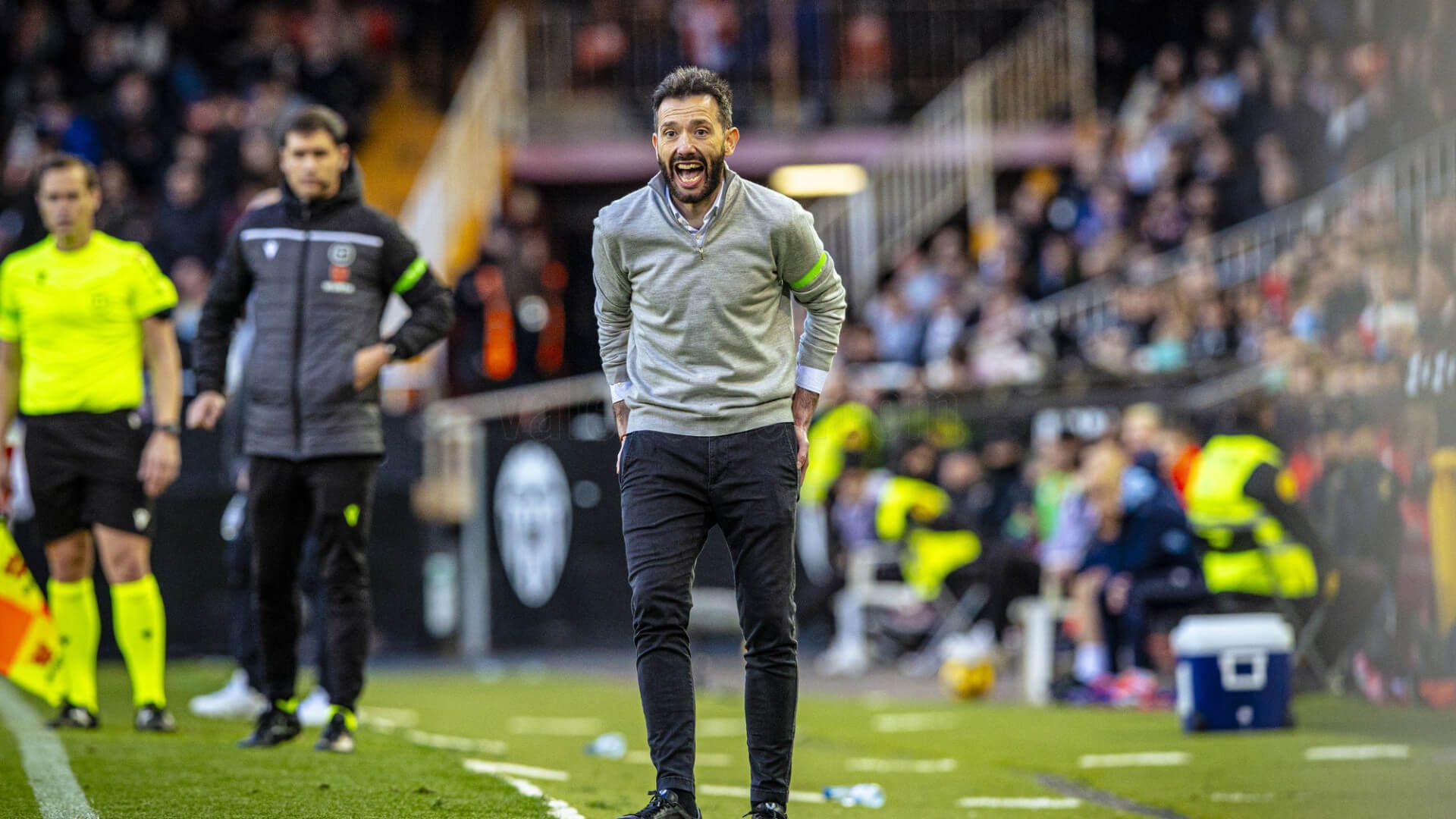 carlos_corberan_ante_el_celta_de_vigo_foto_valencia_cf_002.jpg carlos_corberan_ante_el_celta_de_vigo_foto_valencia_cf_002.jpg