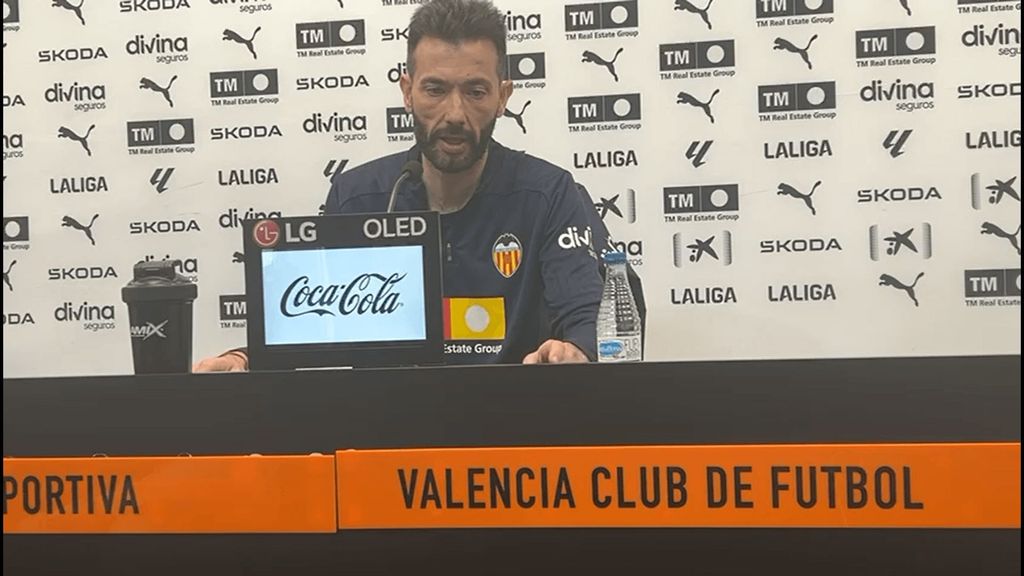 Carlos Corberán habla de los fichajes y los lesionados antes del Celta