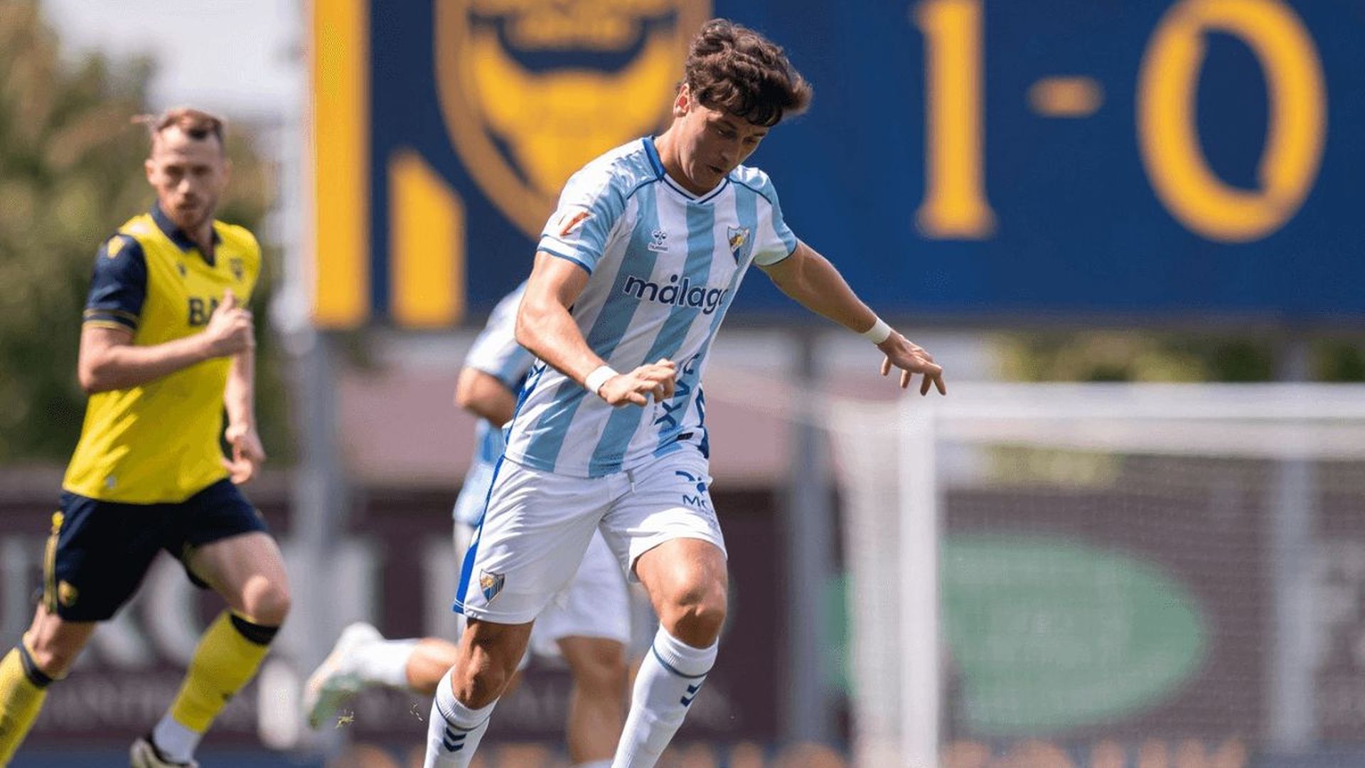 carlos_dotor_durante_el_amistoso_ante_el_oxford_foto_malaga_cf_001.png carlos_dotor_durante_el_amistoso_ante_el_oxford_foto_malaga_cf_001.png