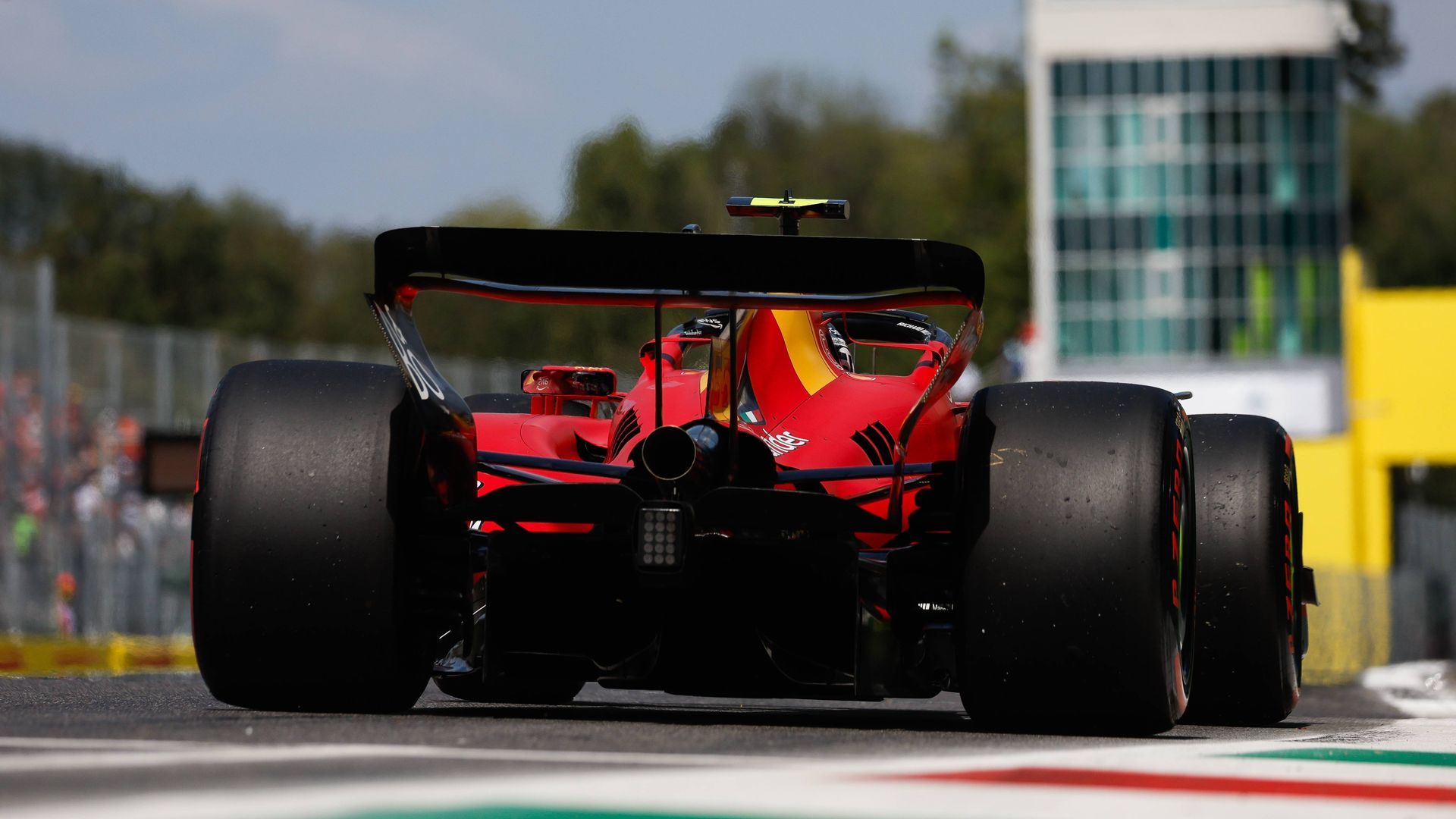 carlos_sainz_en_los_libres_del_gp_italia_foto_cordon_press_001.jpg carlos_sainz_en_los_libres_del_gp_italia_foto_cordon_press_001.jpg