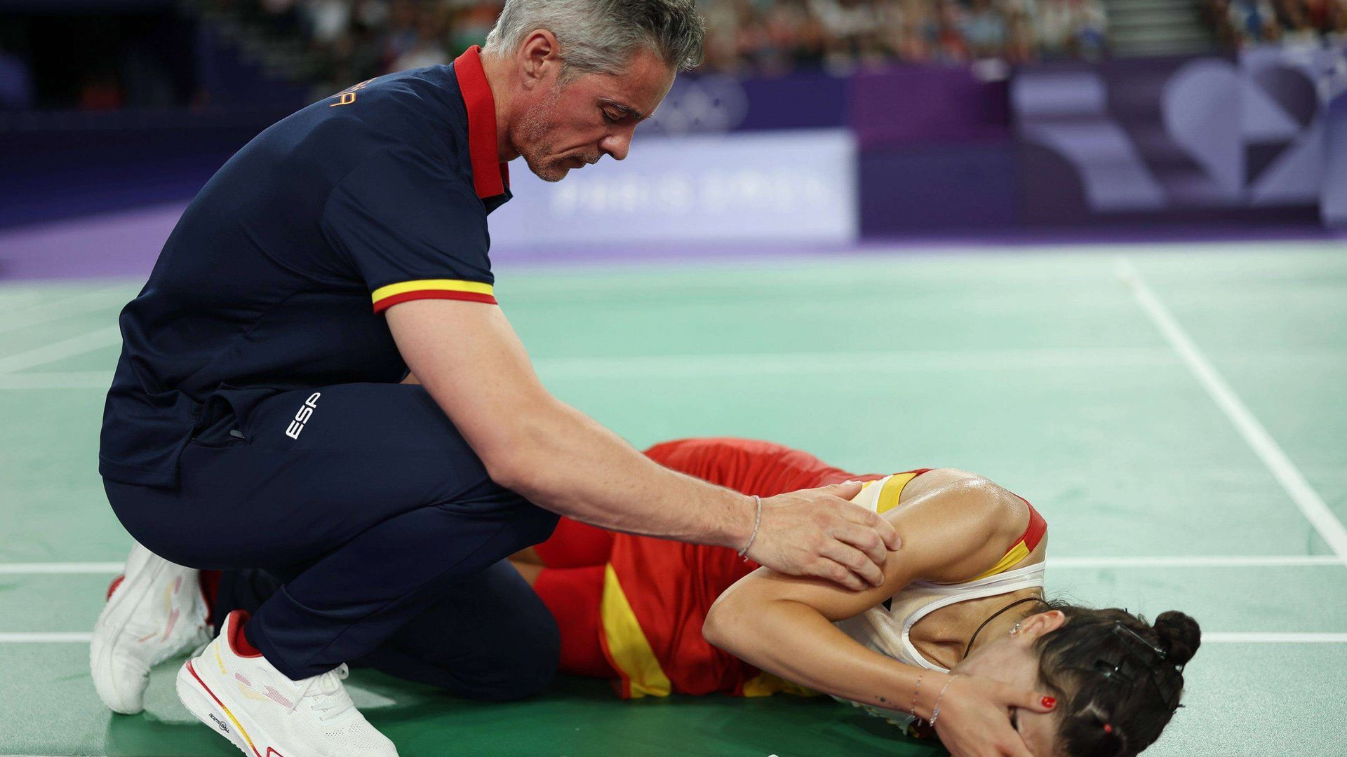 carolina_marin_tras_lesionarse_en_paris_2024_foto_cordon_press.jpg carolina_marin_tras_lesionarse_en_paris_2024_foto_cordon_press.jpg