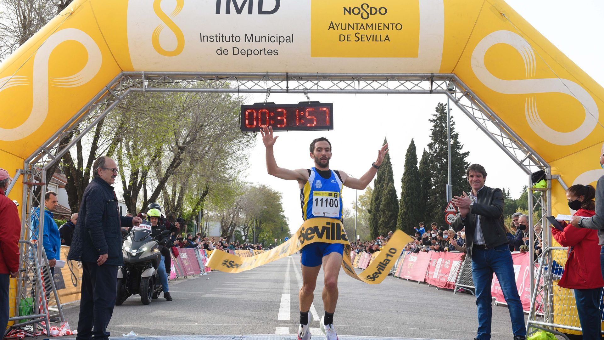 carrera_40jpg.jpg carrera_40jpg.jpg