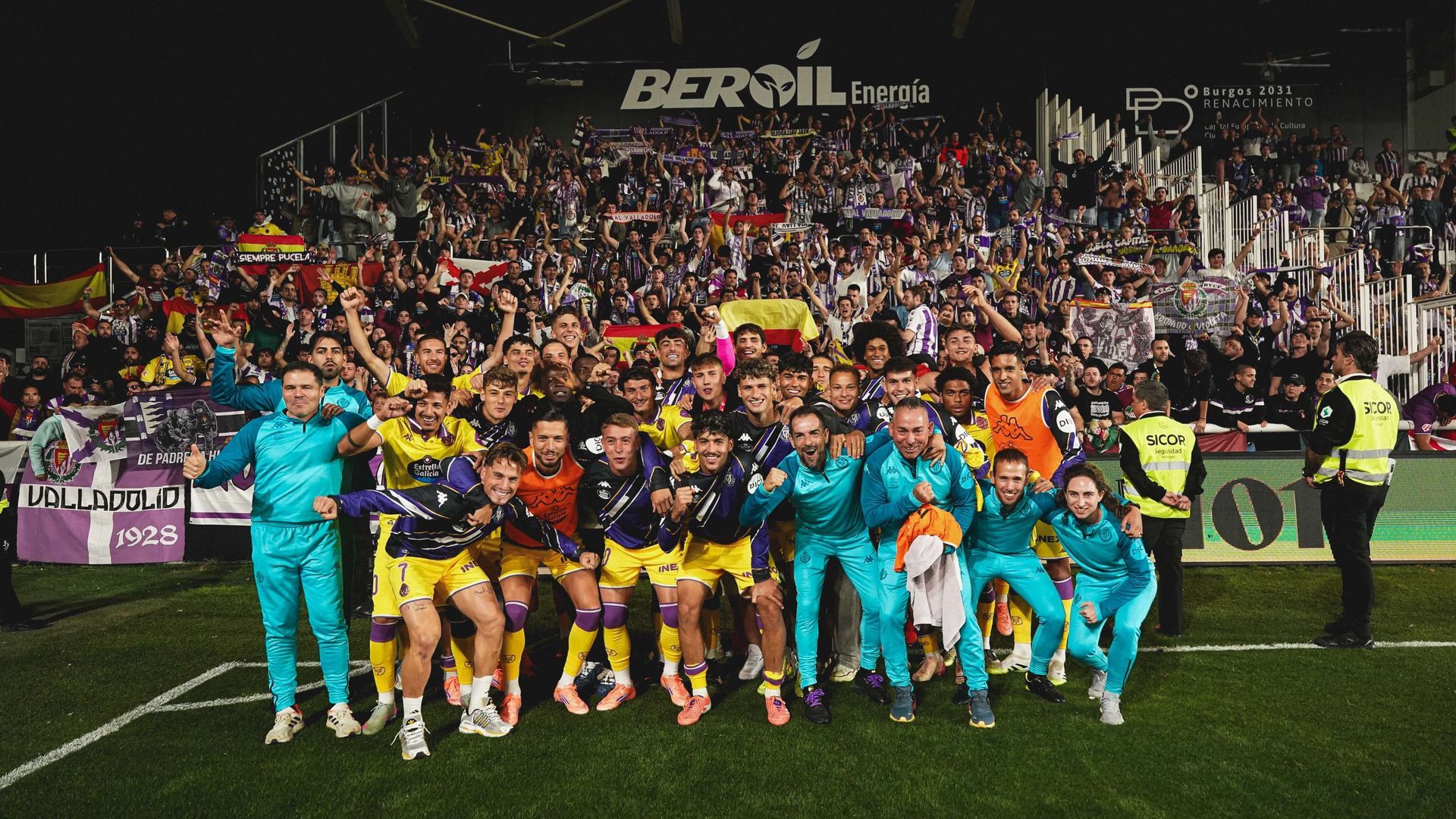 celebracion_de_la_victoria_del_real_valladolid_en_el_estadio_de_el_plantiojpeg_001.jpeg celebracion_de_la_victoria_del_real_valladolid_en_el_estadio_de_el_plantiojpeg_001.jpeg