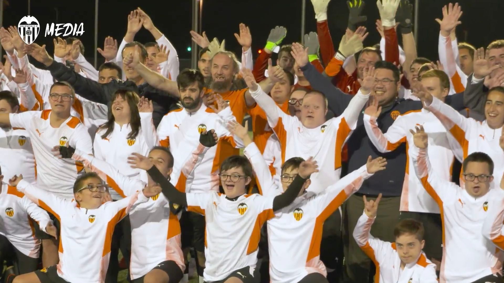 celebracion_de_los_jugadores_del_valencia_de_laliga_genuine_001.png