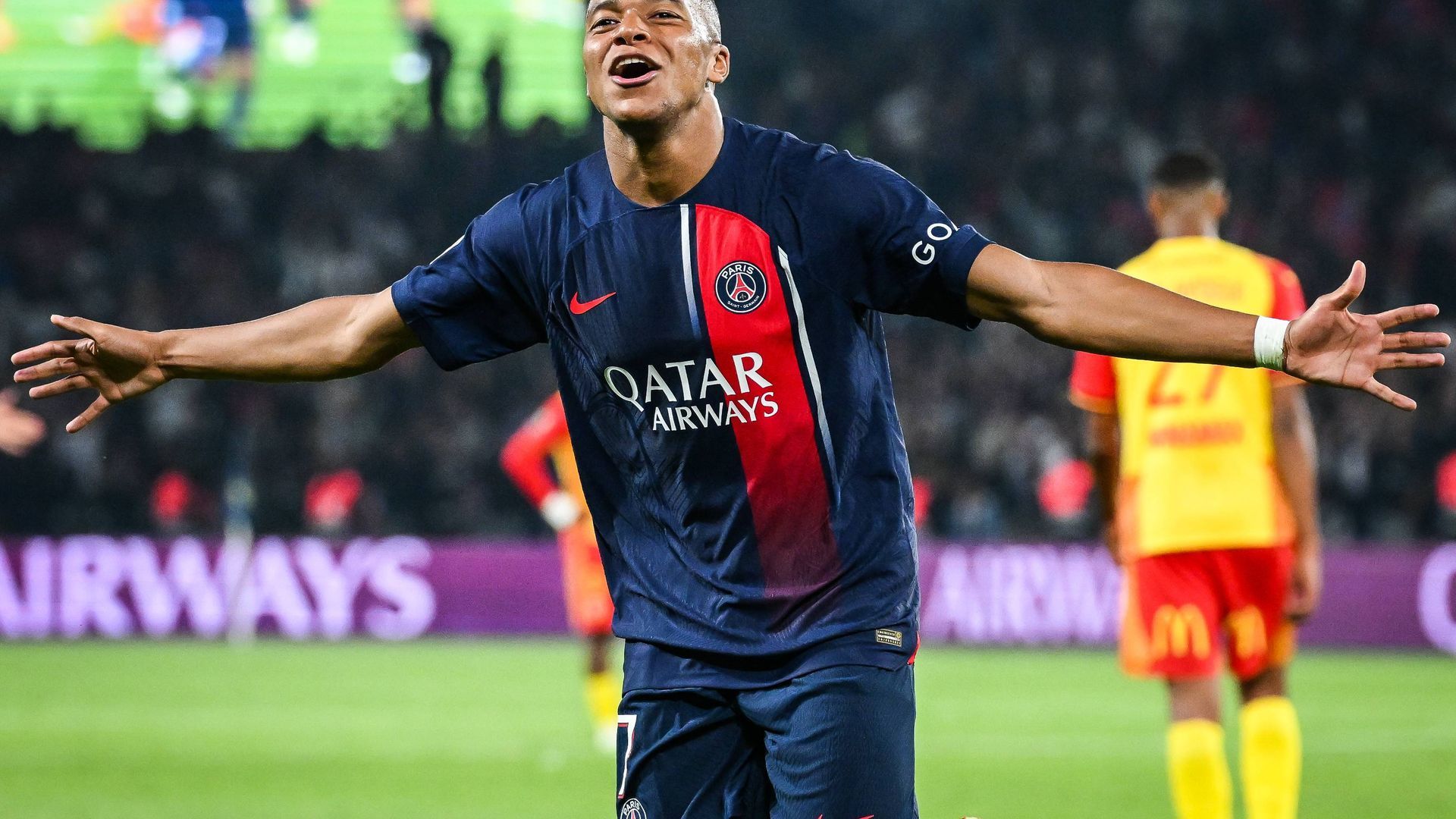 celebracion_de_mbappe.jpg celebracion_de_mbappe.jpg