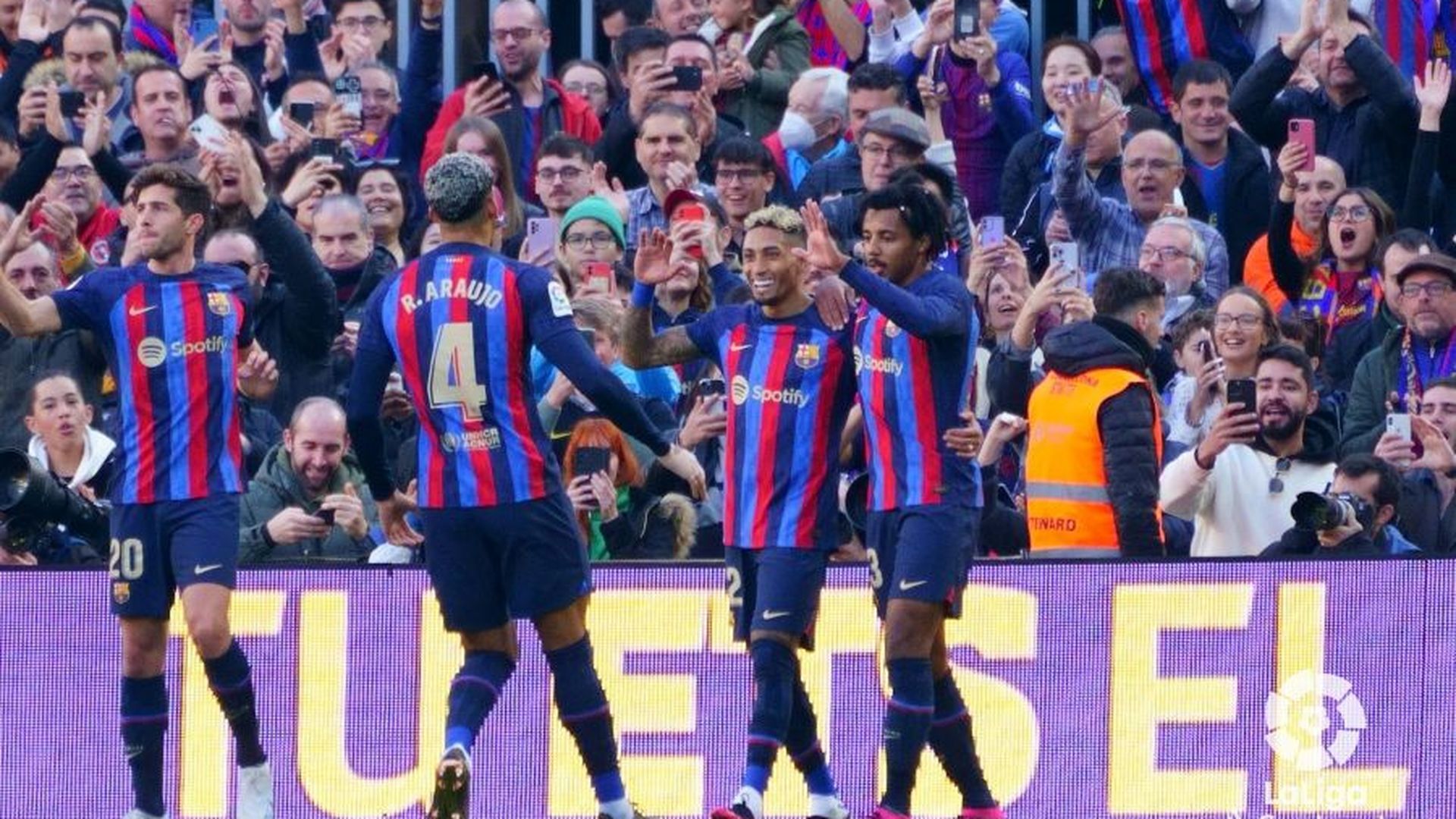 celebracion_de_raphinha_001.jpeg celebracion_de_raphinha_001.jpeg