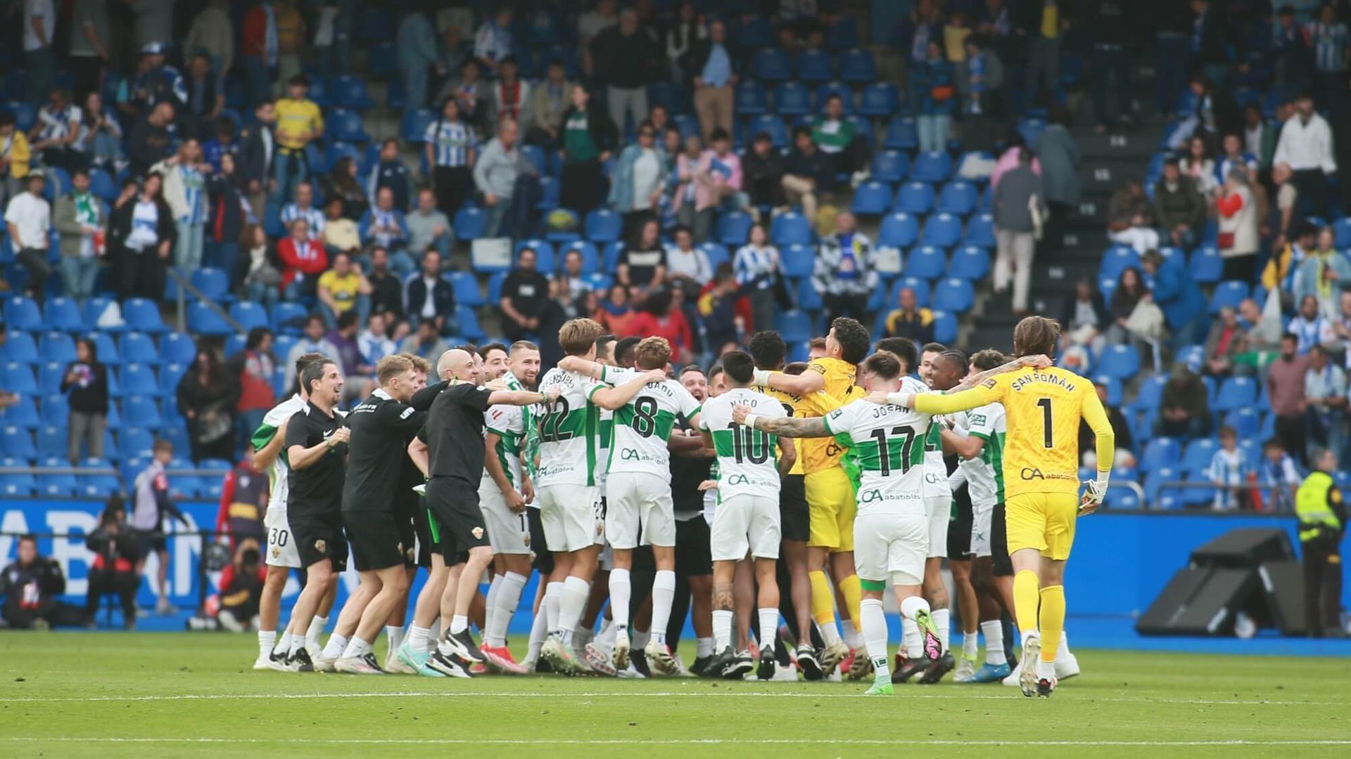 celebracion_del_elche.jpg celebracion_del_elche.jpg