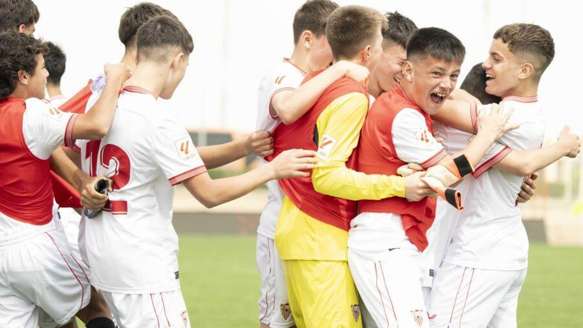 celebracion_del_sevilla.jpeg celebracion_del_sevilla.jpeg