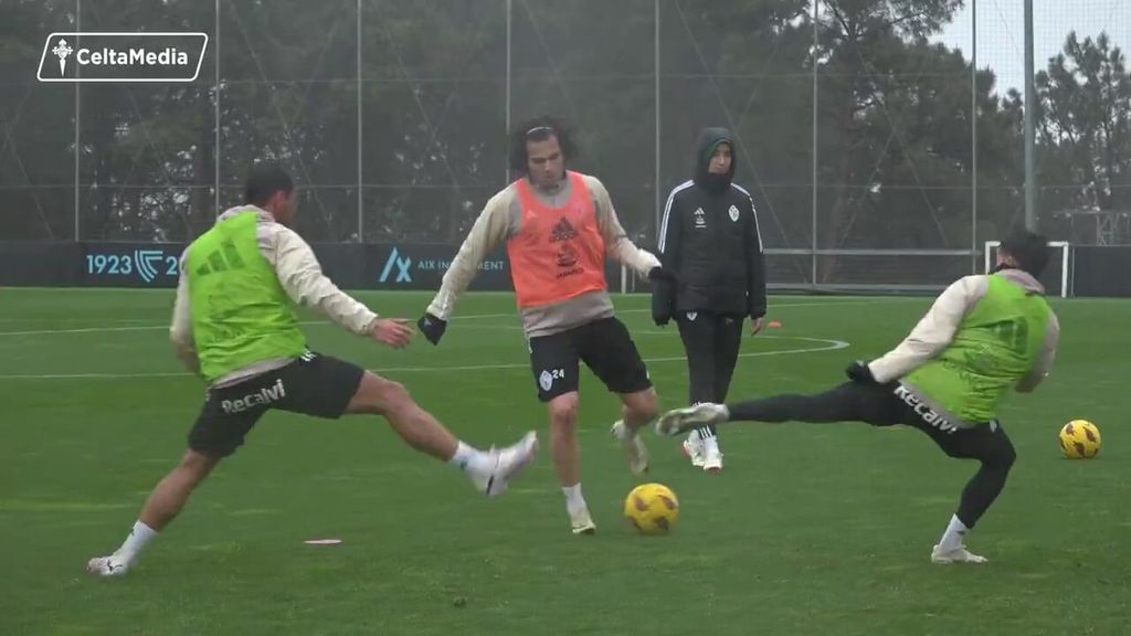El Celta trabaja bajo un intenso aguacero