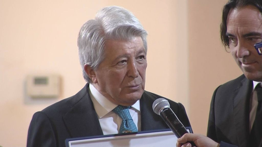 Enrique Cerezo, sobre el penalti de Julián Álvarez: "No se ve nada, se lo habrán inventado"