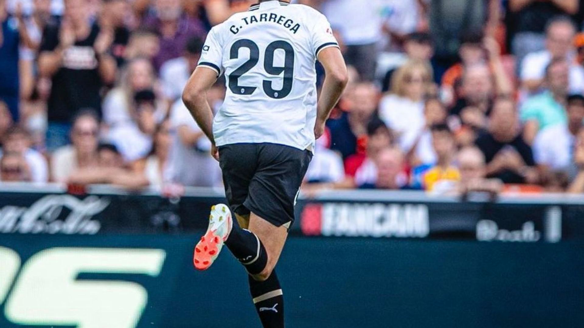 cesar_tarrega_el_dia_de_su_debut_en_mestalla.png cesar_tarrega_el_dia_de_su_debut_en_mestalla.png