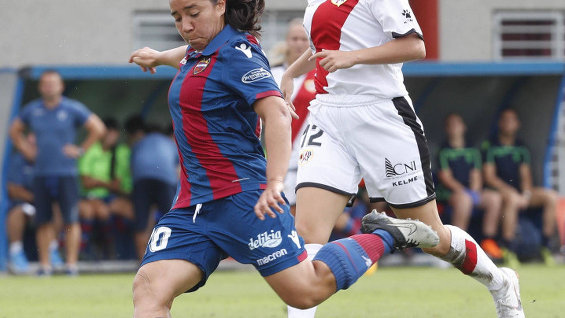 charlyn_corral_levante_femenino_rayo_3jpg_001.jpg