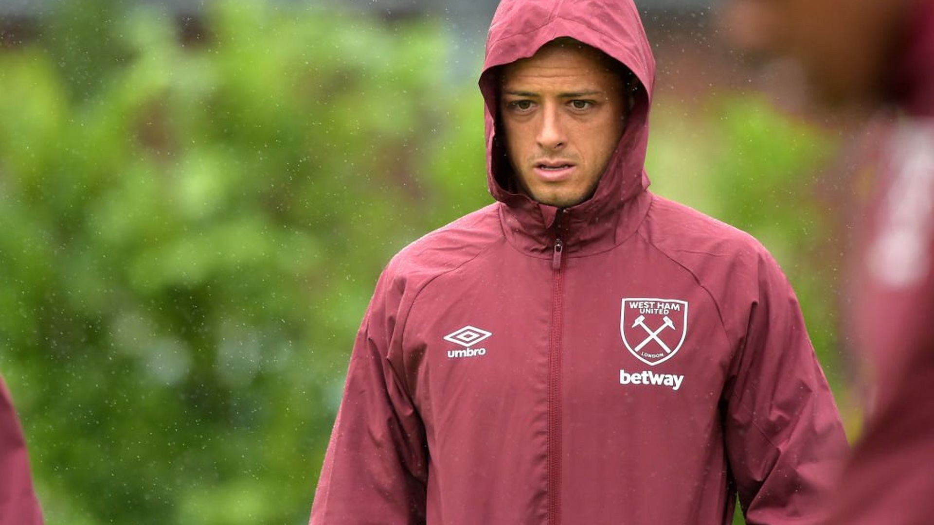 chicharito_hernandez_con_el_west_ham_foto_west_ham.jpg