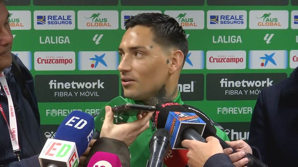 Un jugador y un mensaje para el golpe de timón que necesita el Betis: "Se me ha abierto la puerta del Villamarín, lo que anhelaba"
