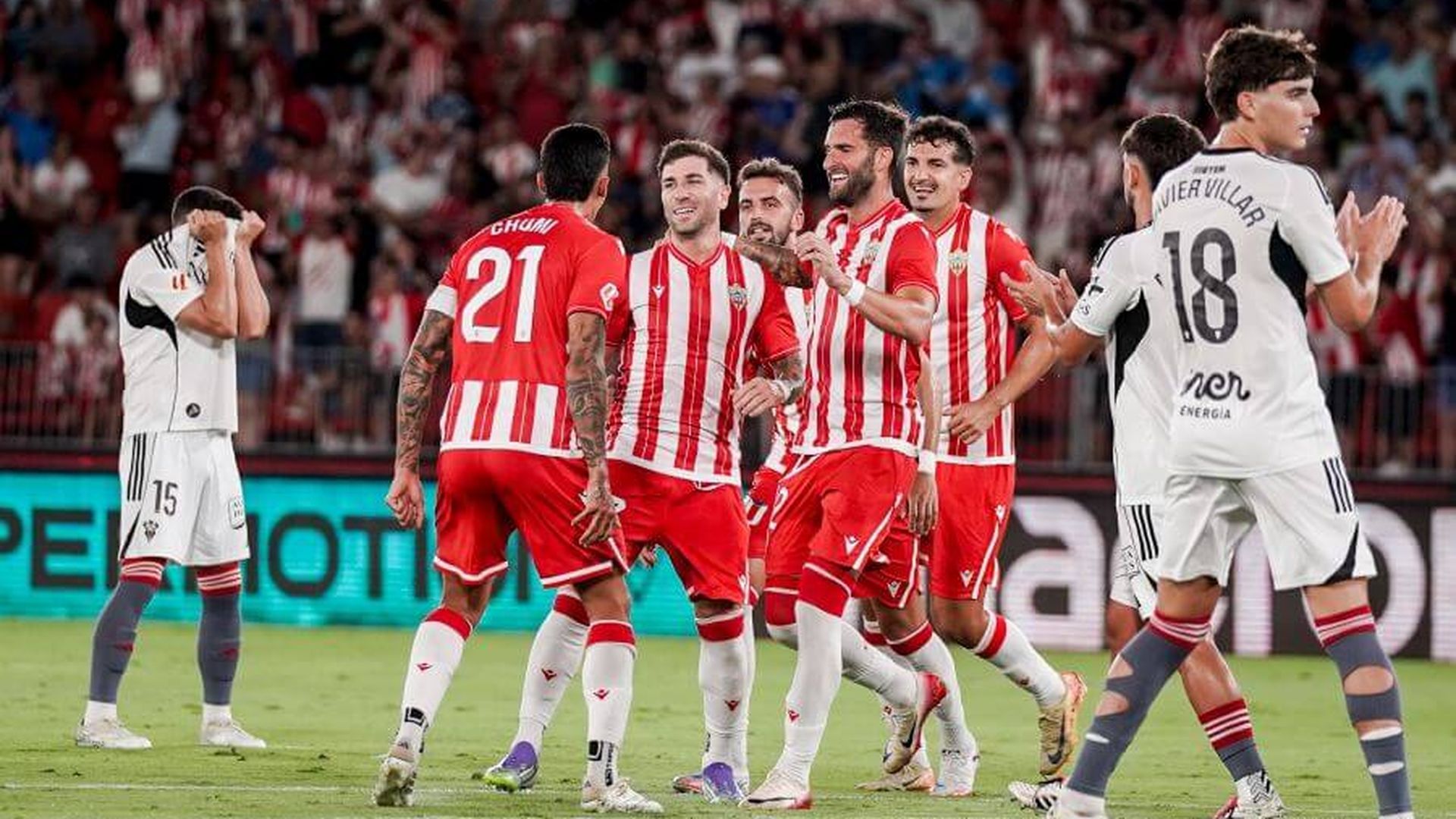 chumi_durante_un_partido_con_el_almeria_foto_laliga_001.jpeg chumi_durante_un_partido_con_el_almeria_foto_laliga_001.jpeg