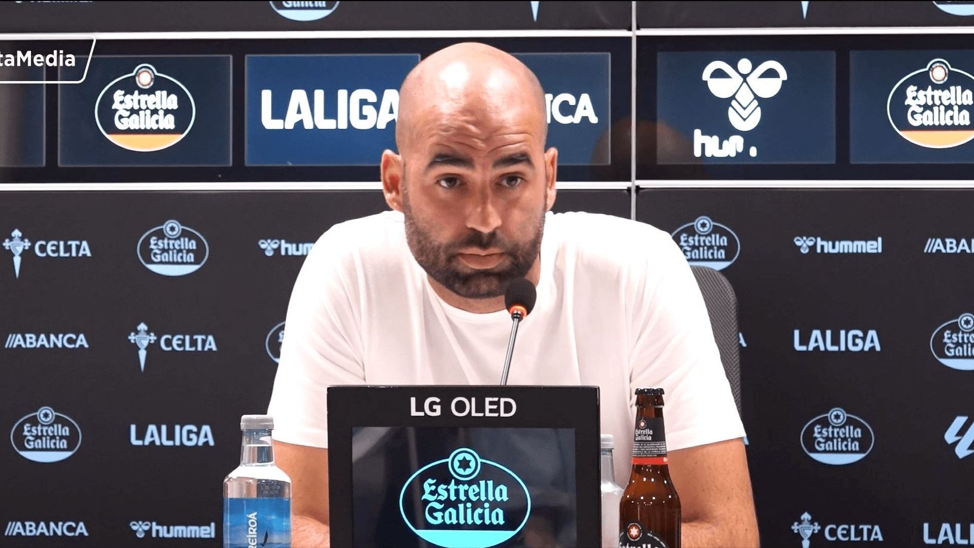 claudio_giraldez_en_sala_de_prensa.png claudio_giraldez_en_sala_de_prensa.png