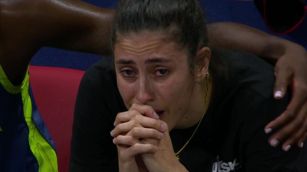 Las lágrimas de María Conde tras pasar a la final de la Euroliga Femenina Final Six