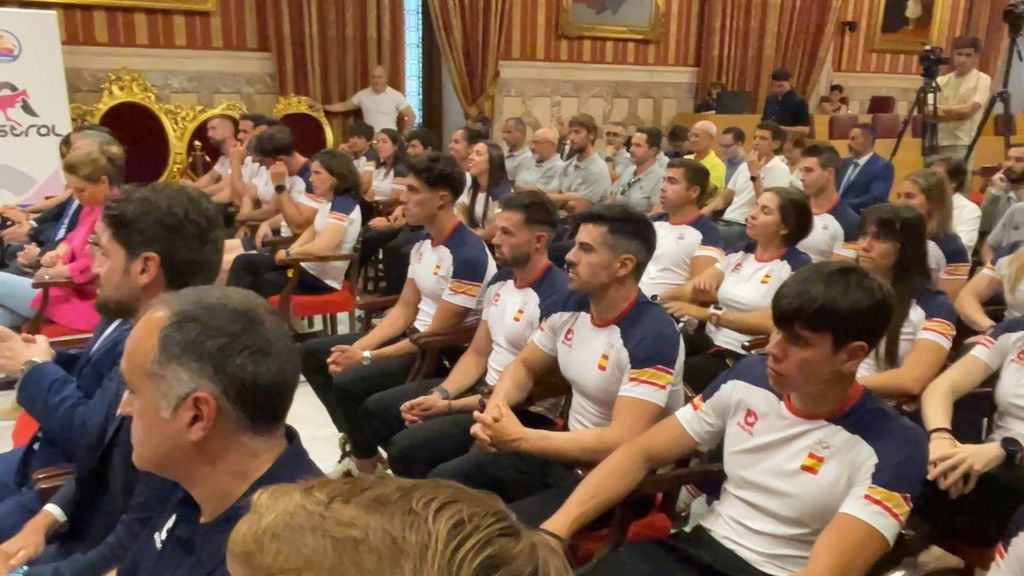Compactado de la Presentación del equipo español de piragüismo Paris 2024 en el ayuntamiento de Sevilla