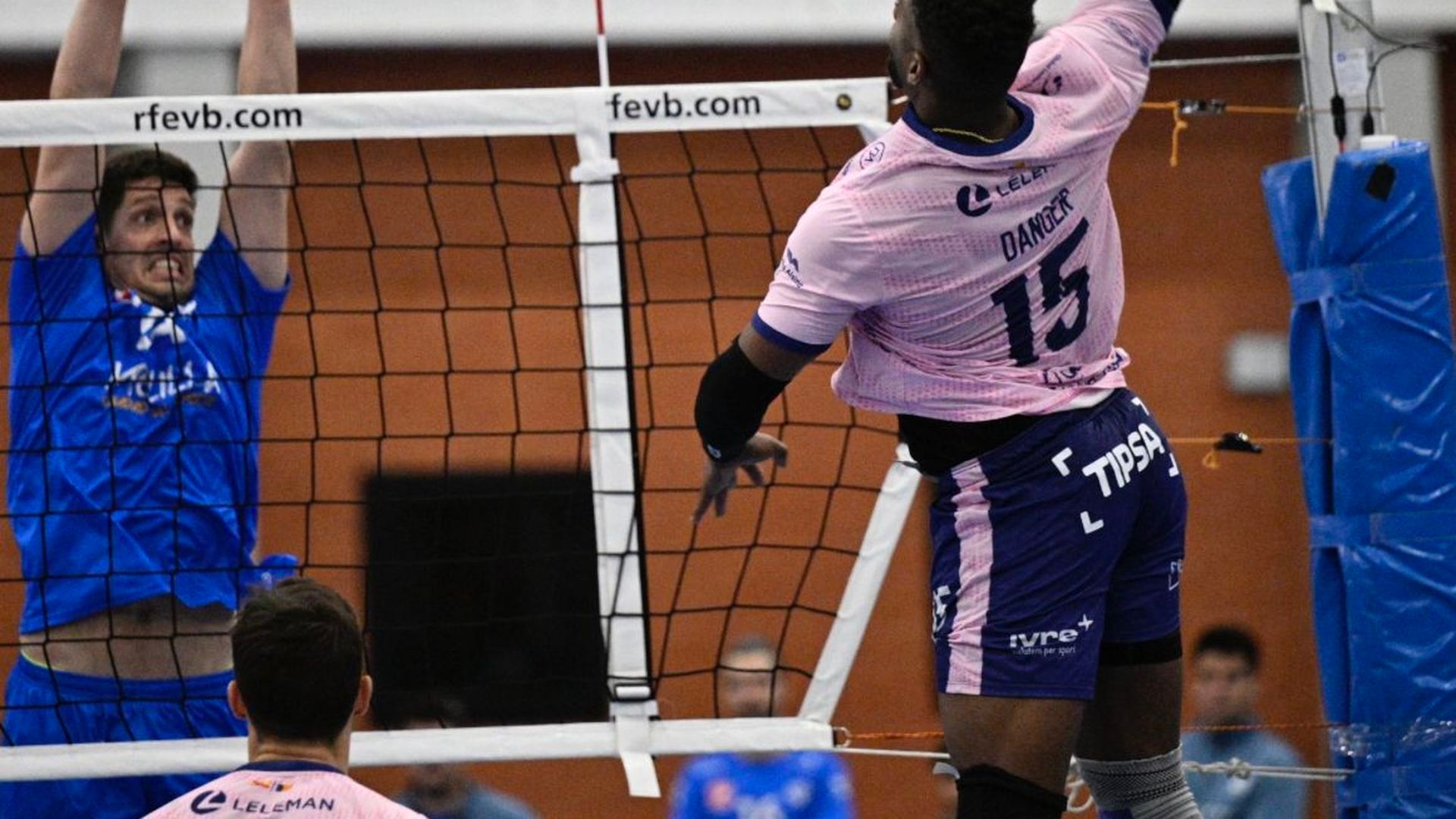 conqueridor_disfruta_en_el_debut_de_dreyer_y_se_acerca_a_la_copa_del_rey_con_una_gran_.png conqueridor_disfruta_en_el_debut_de_dreyer_y_se_acerca_a_la_copa_del_rey_con_una_gran_.png