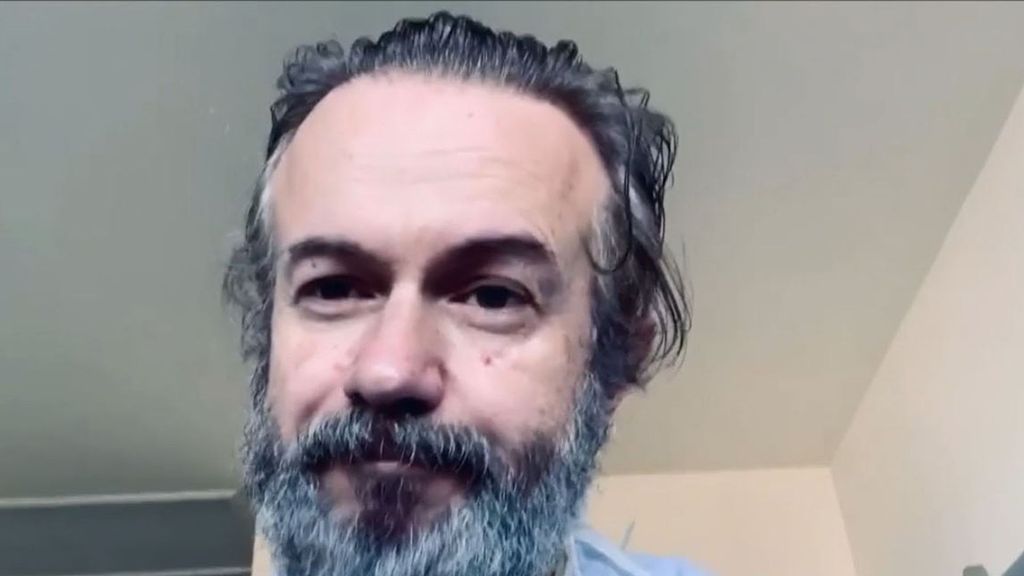 El actor Tristán Ulloa relata su batalla contra el coronavirus