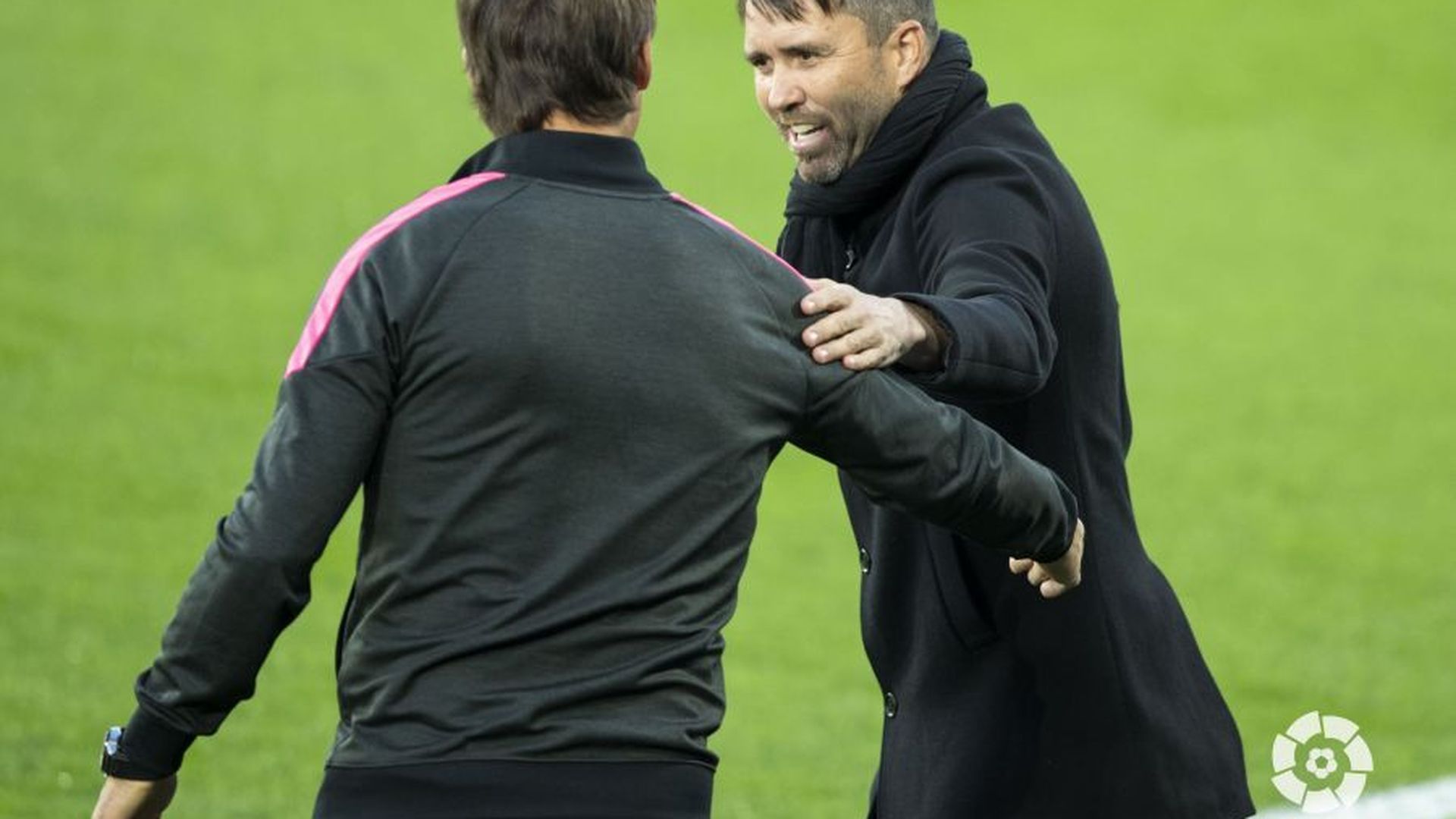 coudet_y_lopetegui_se_saludan_antes_del_inicio_del_partido_foto_laliga.jpeg coudet_y_lopetegui_se_saludan_antes_del_inicio_del_partido_foto_laliga.jpeg