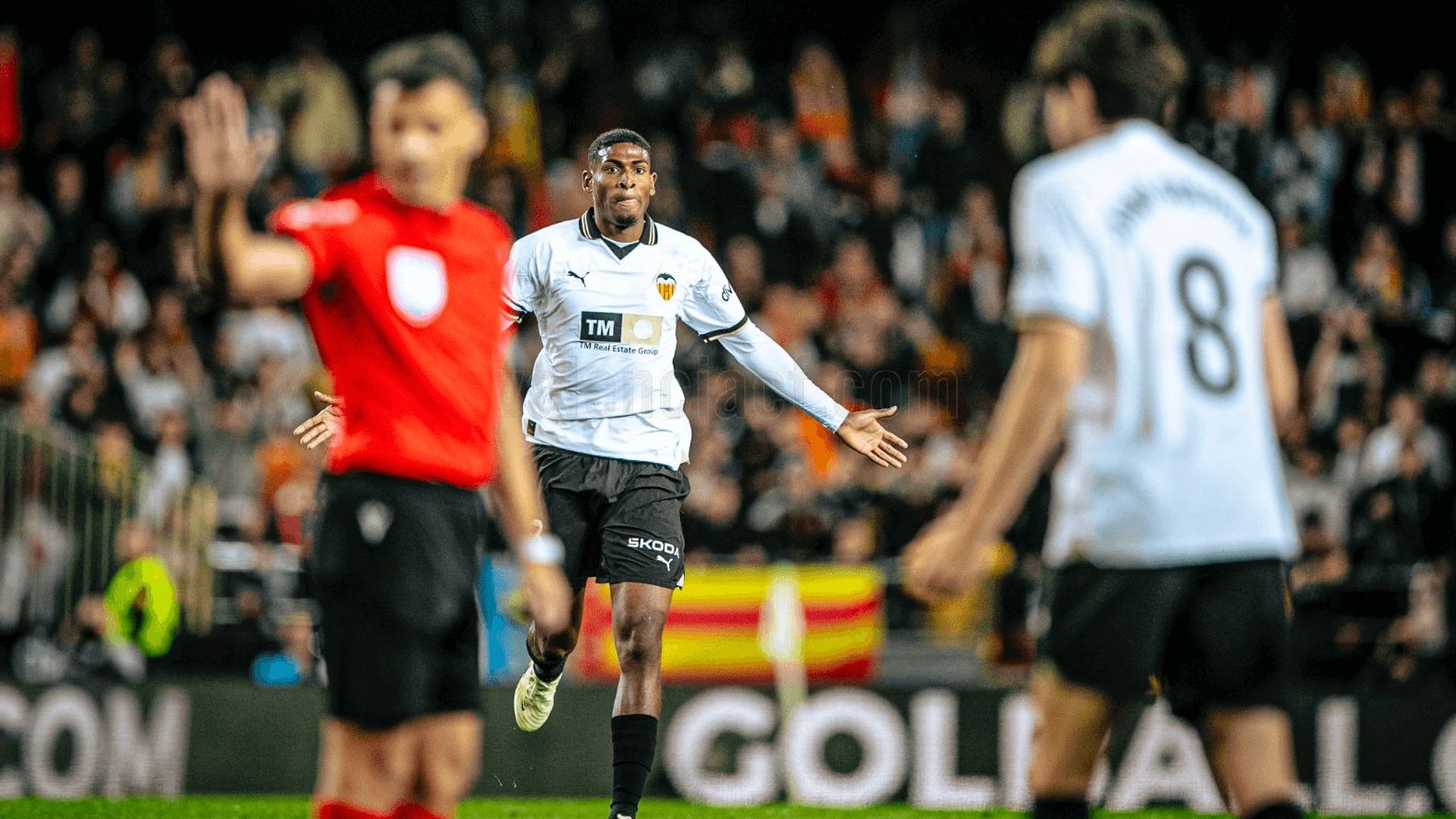 cristhian_mosquera_en_un_partido_en_mestalla_foto_valencia_cf_001.png