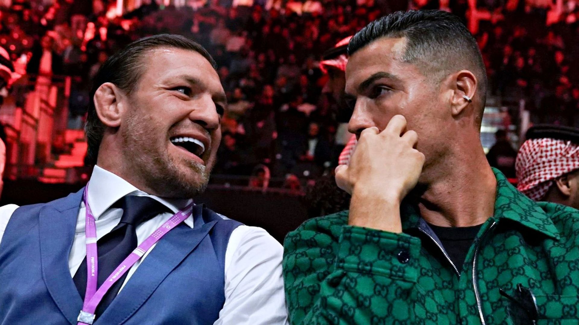 cristiano_ronaldo_acompanado_de_conor_mcregor_en_un_combate_de_boxeo__totalcristiano.jpg cristiano_ronaldo_acompanado_de_conor_mcregor_en_un_combate_de_boxeo__totalcristiano.jpg