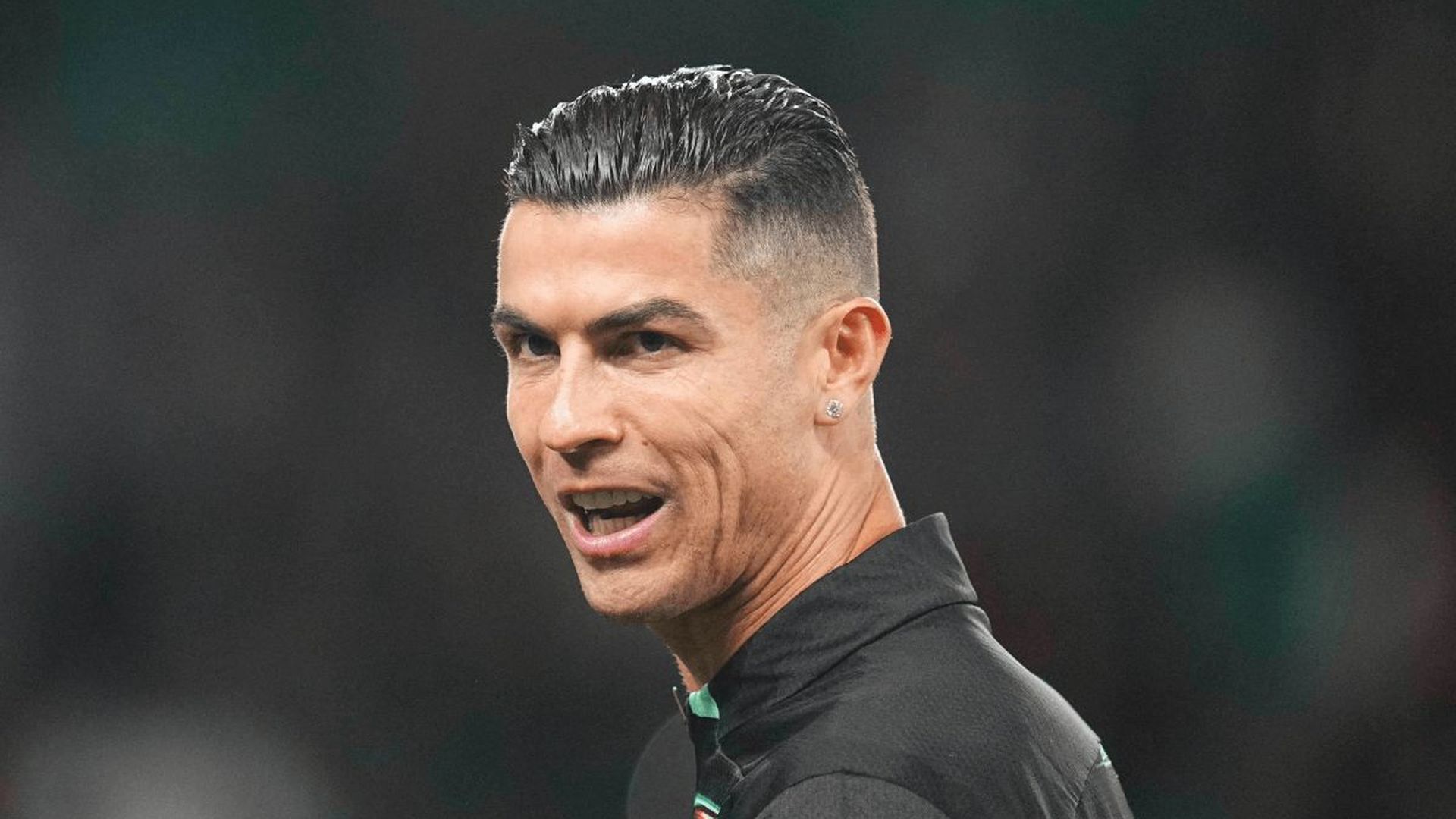 cristiano_ronaldo_antes_de_un_partido_con_portugal_foto_cordon_press_001.png