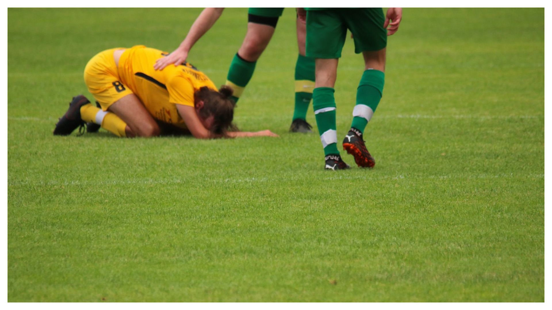 cuando_se_recibe_un_punetazo_o_un_golpe_en_la_zona_genital_es_importante_acudir_a_un_c_001.jpg cuando_se_recibe_un_punetazo_o_un_golpe_en_la_zona_genital_es_importante_acudir_a_un_c_001.jpg