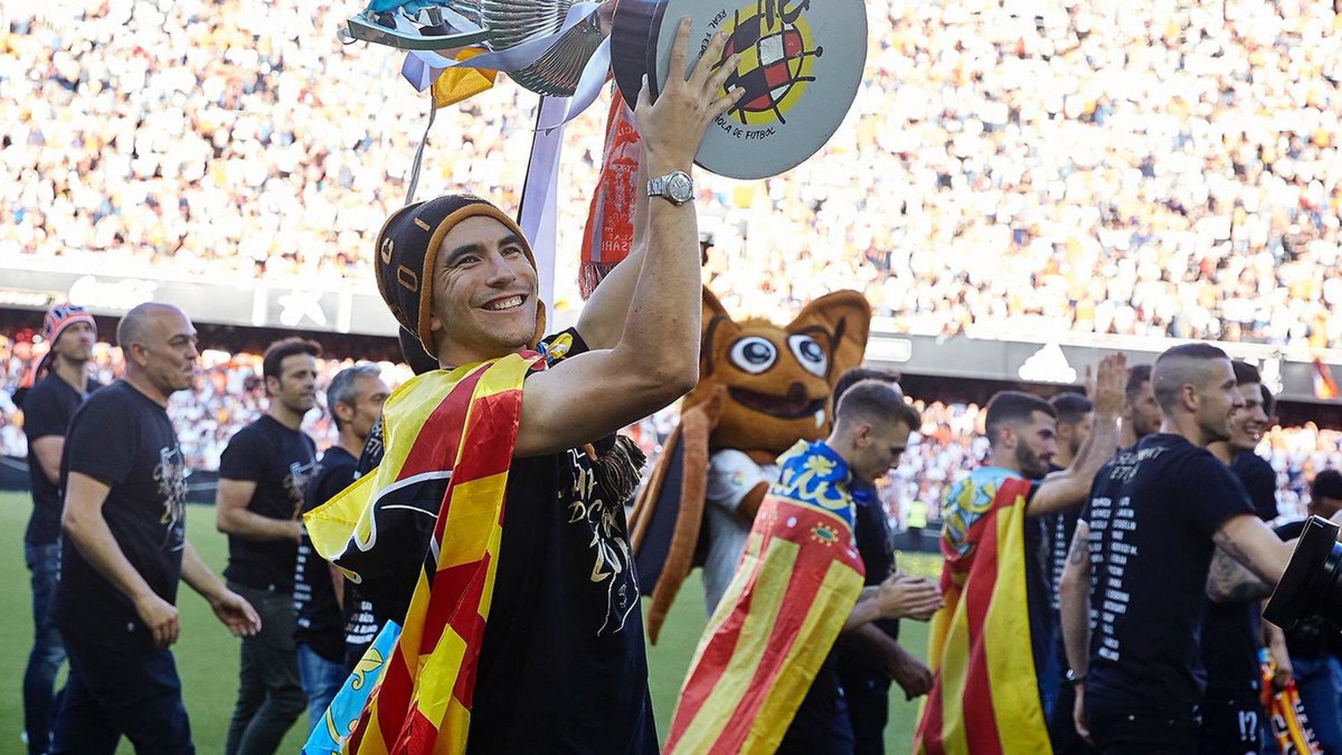 d7kds7kxoamjbpo.jpg d7kds7kxoamjbpo.jpg