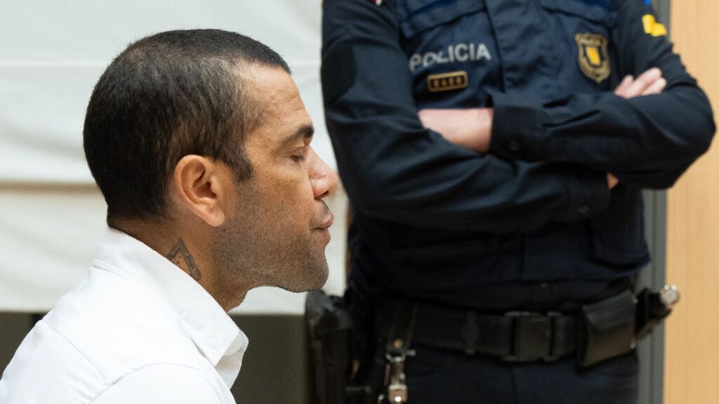 Dani Alves, condenado a cuatro años y seis meses de cárcel