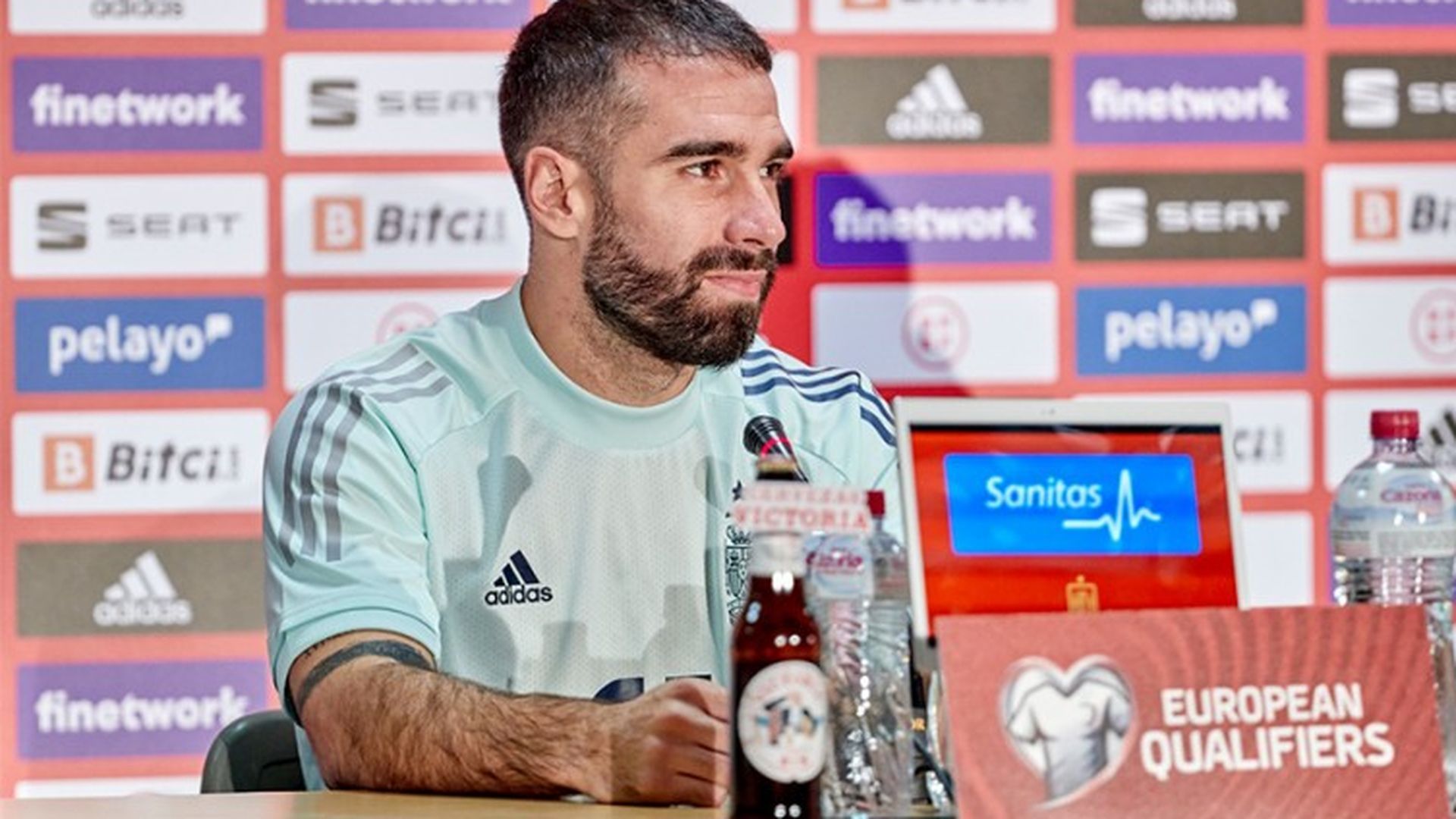 dani_carvajal_en_sala_de_prensa_foto_sefutbol_001.jpg