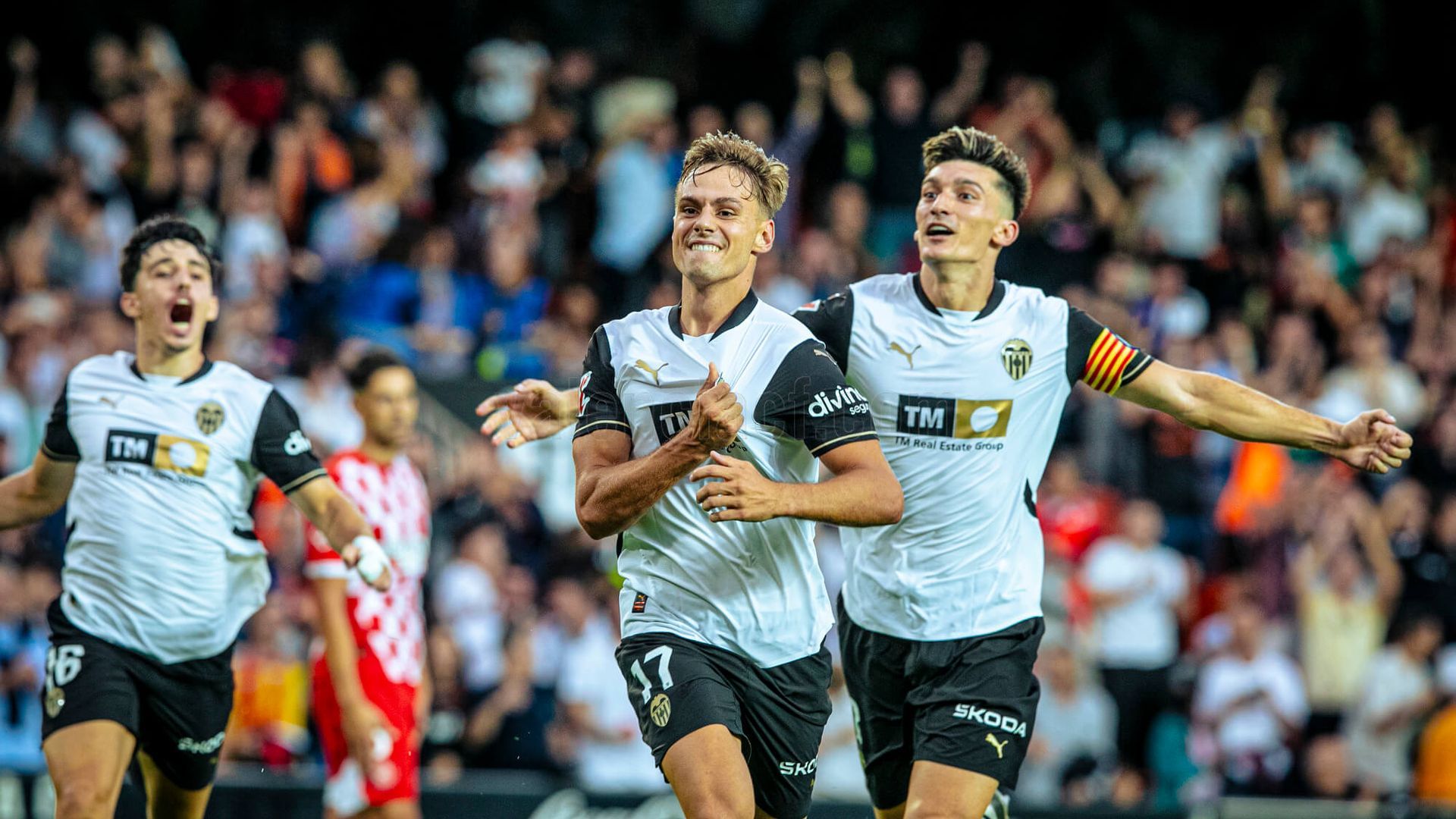 dani_gomez_celebra_su_gol_ante_el_girona_fc_foto_valencia_cf.jpg dani_gomez_celebra_su_gol_ante_el_girona_fc_foto_valencia_cf.jpg