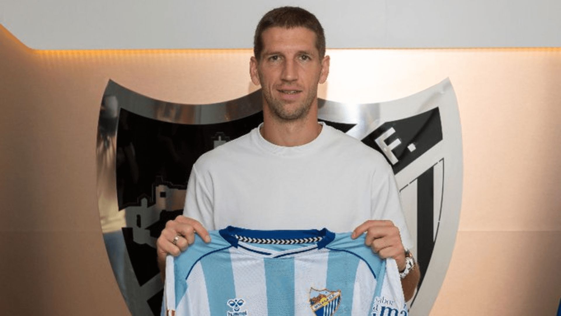 darko_brasanac_posa_como_nuevo_jugador_del_malaga_foto_mcf.png