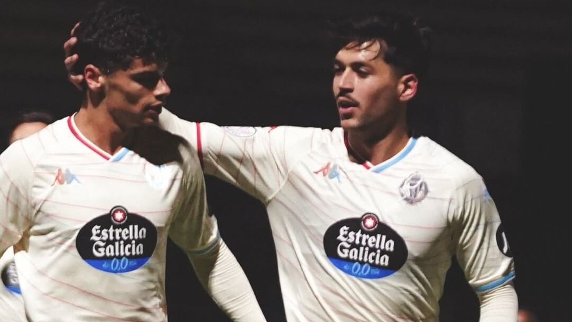 david_torres_celebra_su_gol_ante_el_avila_junto_a_meseguer_foto_real_valladolid.jpg david_torres_celebra_su_gol_ante_el_avila_junto_a_meseguer_foto_real_valladolid.jpg