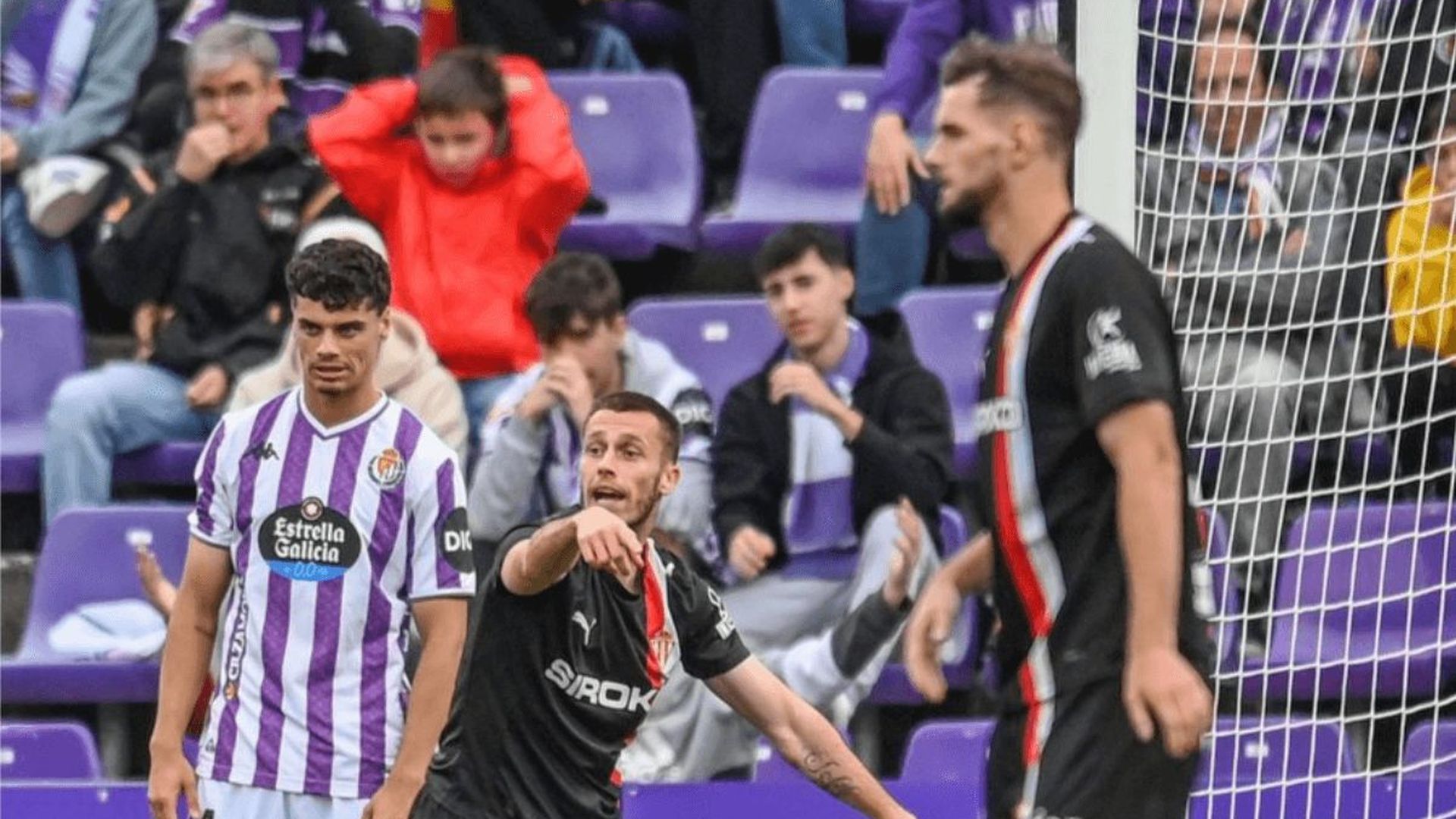 david_torres_durante_el_encuentro_ante_el_sporting.png david_torres_durante_el_encuentro_ante_el_sporting.png