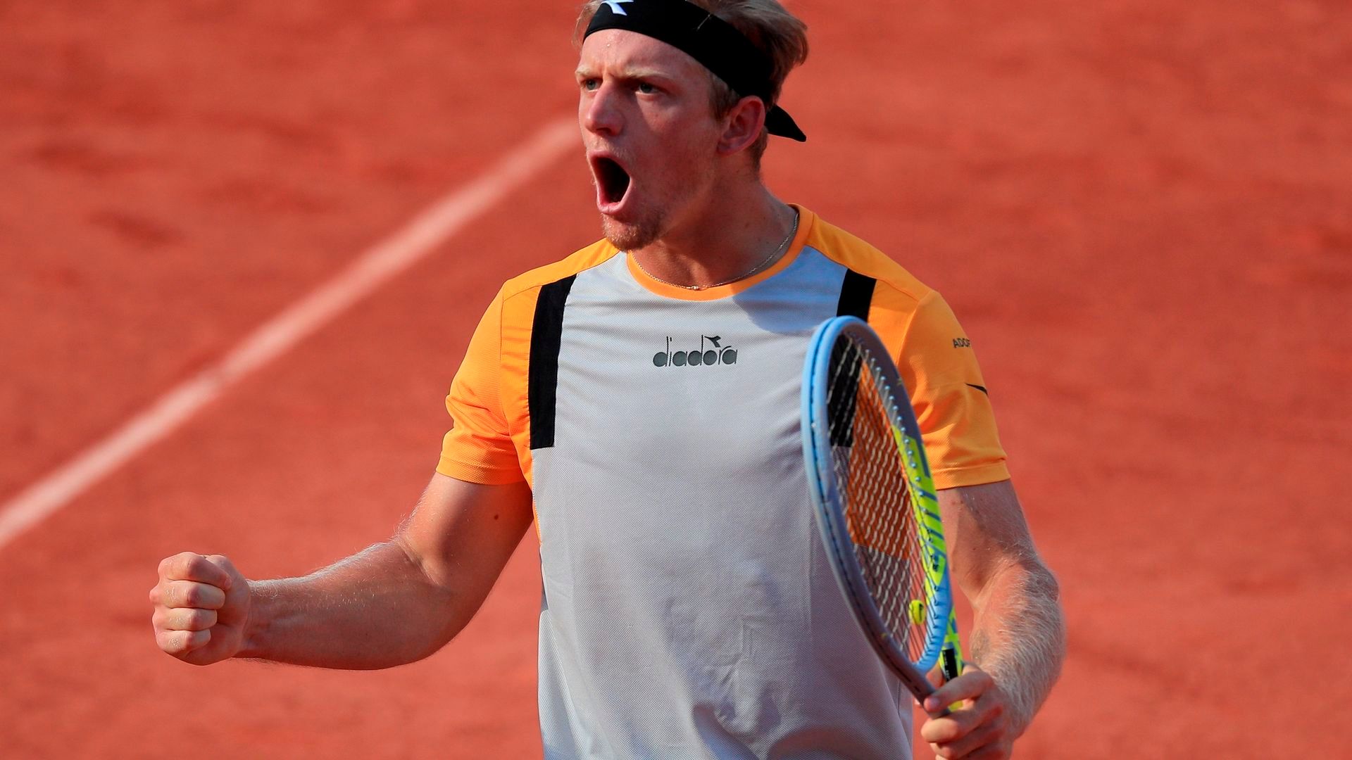 davidovich_celebra_su_pase_a_cuartos_de_roland_garros_foto_efe_001.jpg davidovich_celebra_su_pase_a_cuartos_de_roland_garros_foto_efe_001.jpg