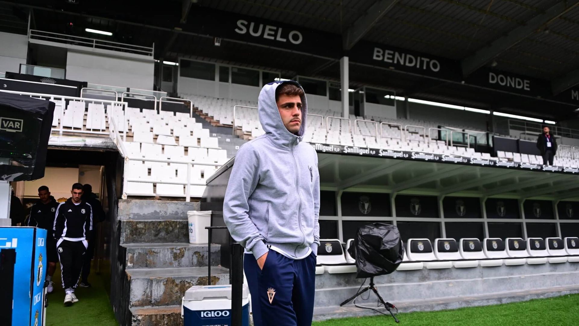 de_la_rosa_en_la_previa_del_burgos_cadiz_foto_ccf_001.jpg de_la_rosa_en_la_previa_del_burgos_cadiz_foto_ccf_001.jpg