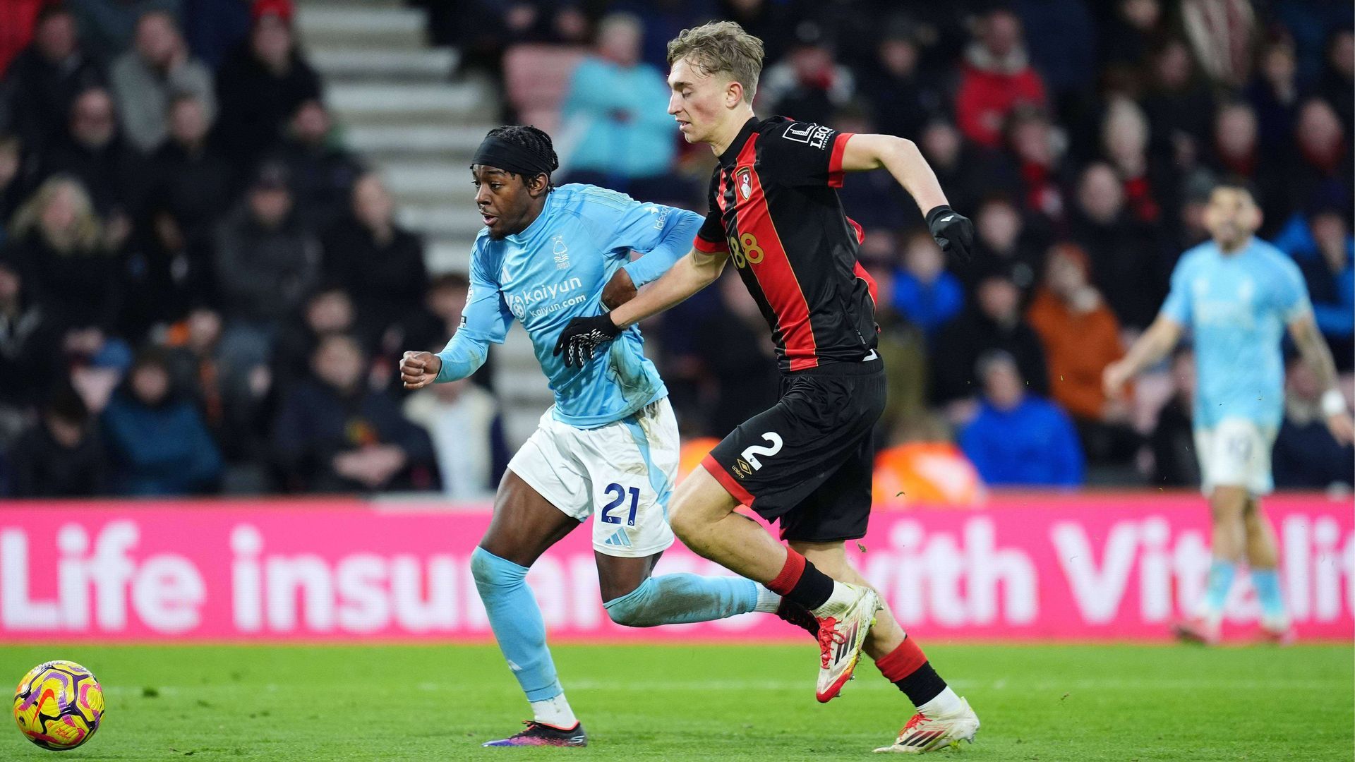 dean_huijsen_durante_un_partido_con_el_bournemouth_esta_temporada_foto_cordon_press_001.jpg