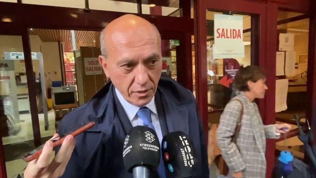 Del Nido: "Si antes de venir aquí pensaba que el Sevilla necesita un cambio, ahora pienso que necesita una revolución"
