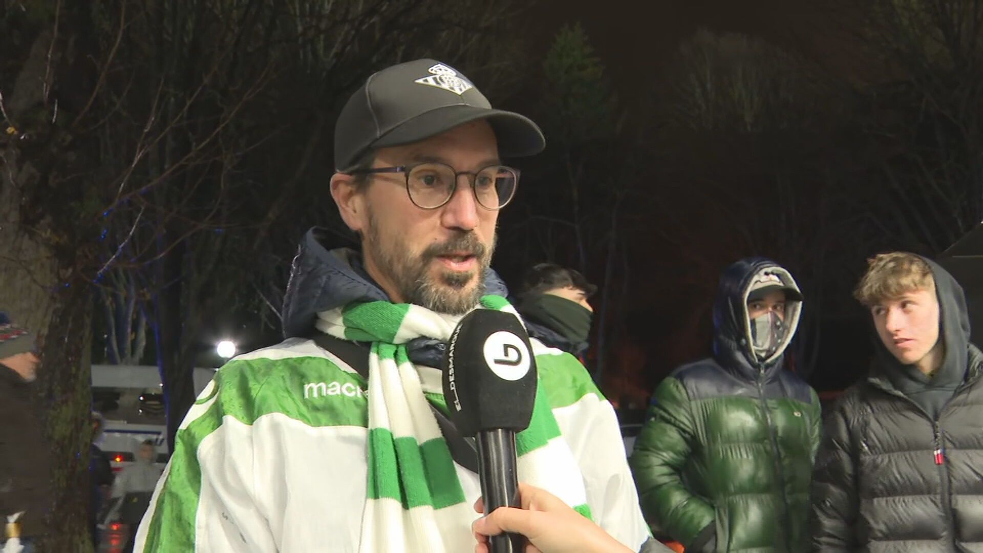 desde_suecia_para_ver_al_betis_somos_la_primera_pena_de_un_equipo_espanol_en_el_pais.jpeg