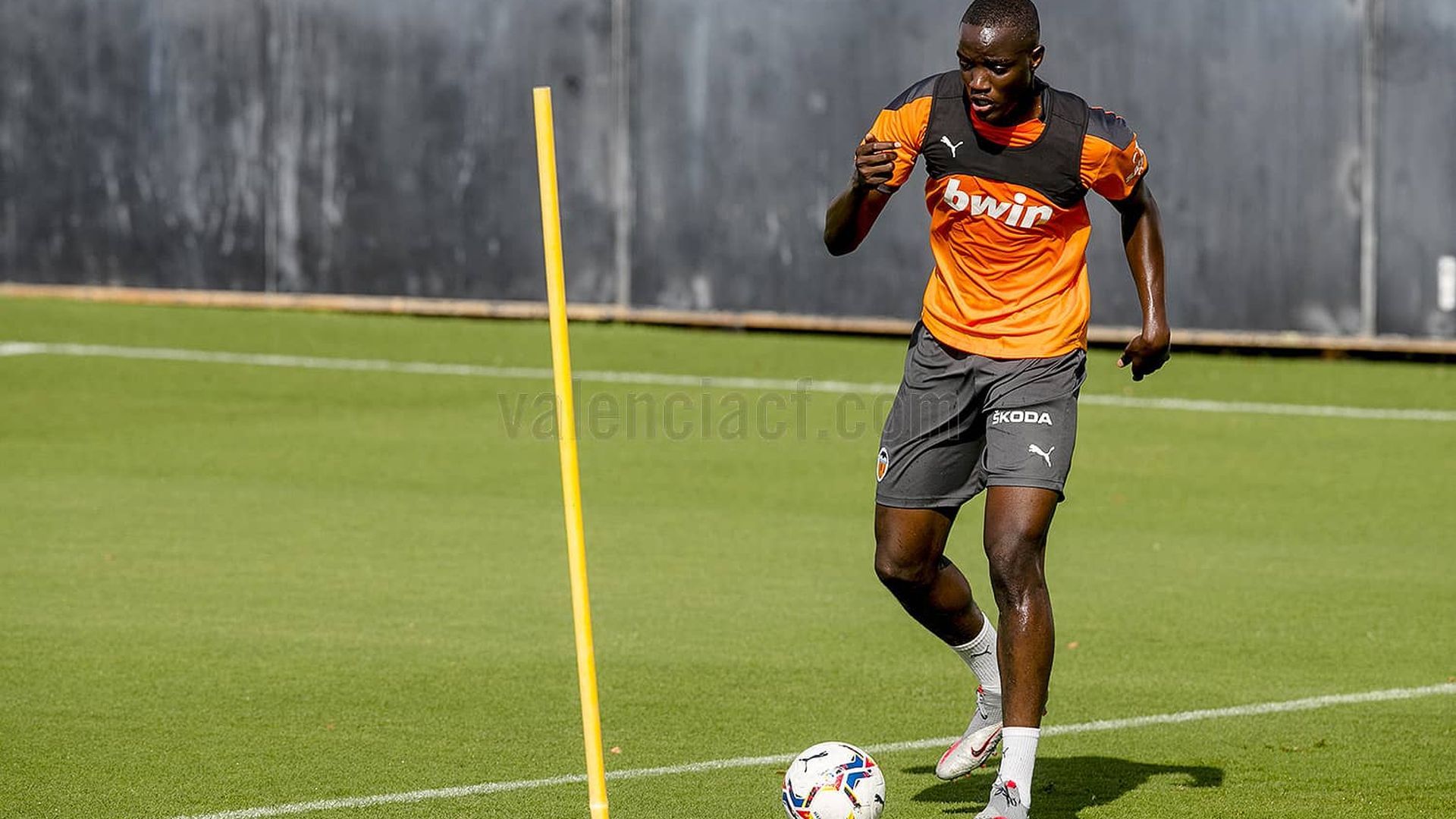 diakhaby_foto_valencia_cf.jpeg diakhaby_foto_valencia_cf.jpeg