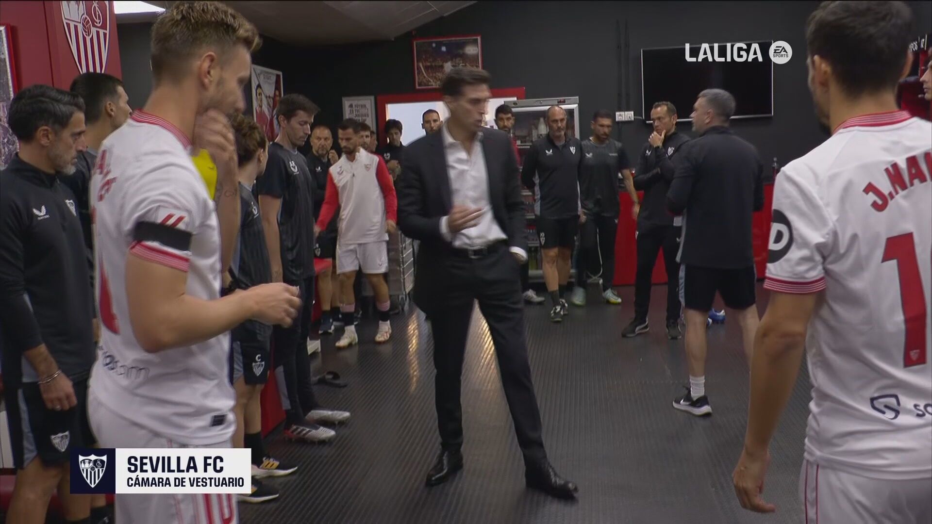 diego_alonso_en_el_vestuario_del_sevilla_fuente_laliga.jpeg diego_alonso_en_el_vestuario_del_sevilla_fuente_laliga.jpeg