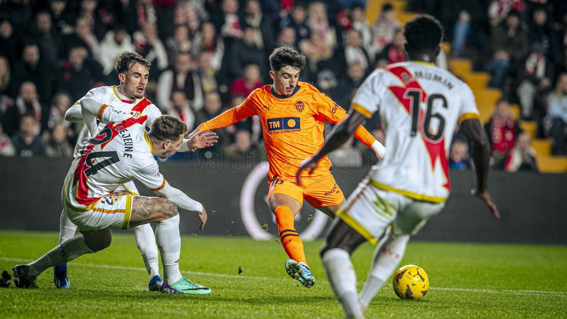 diego_lopez_en_el_rayo___valencia_cf_foto_vcf.jpeg diego_lopez_en_el_rayo___valencia_cf_foto_vcf.jpeg